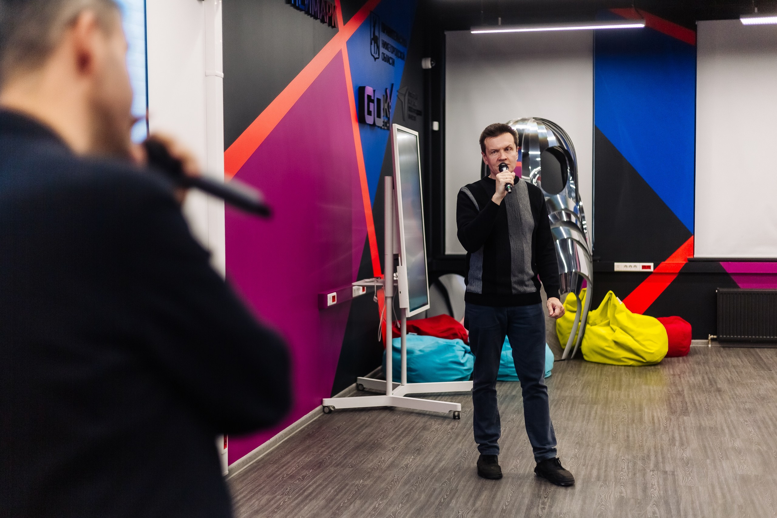 Неймарк. Лекторий. Репортажный и портретный фотограф в Нижнем Новгороде Максим Горшков