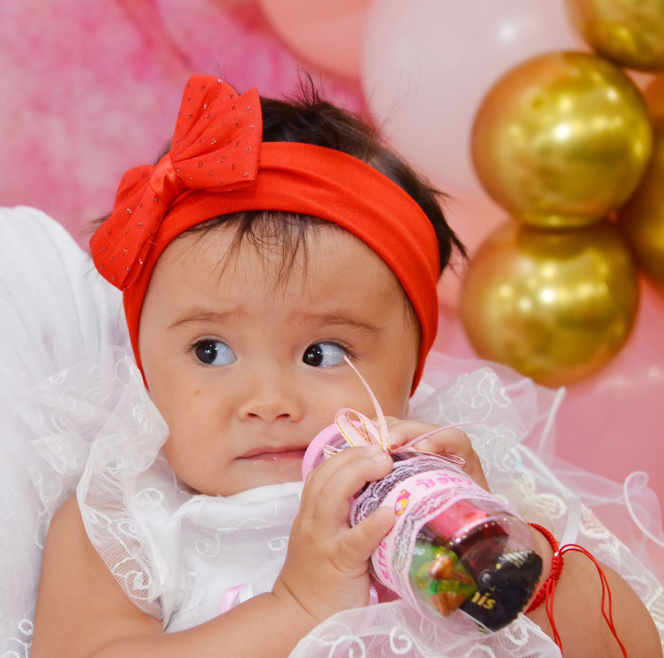 Дети-5 (Адель-1годик). Фотосъёмка. Фотограф Сергей Авдеев-семейный и детский фотограф в Алматы