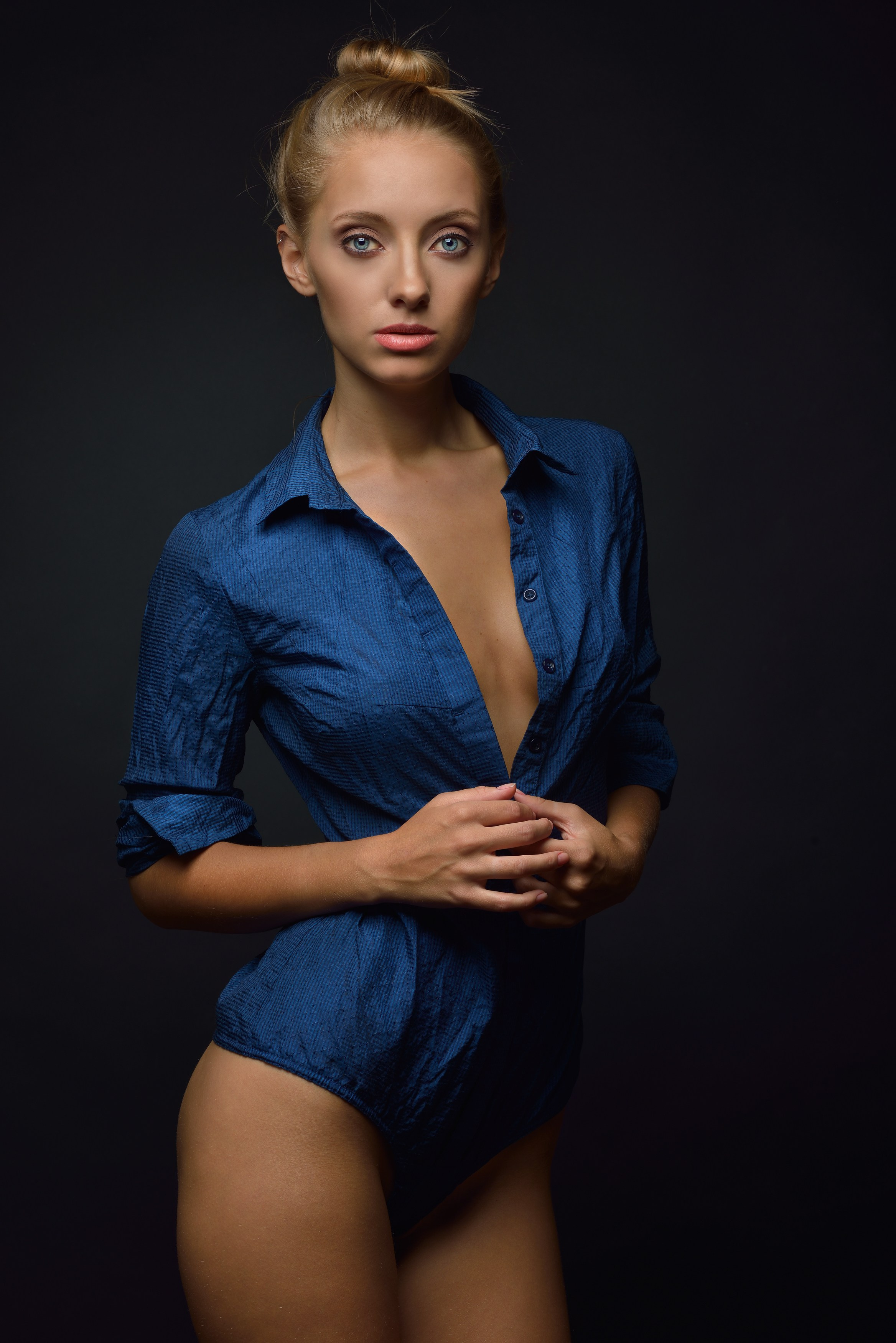 Nude studio photography. Personal website of photographer Dmitry Raikin