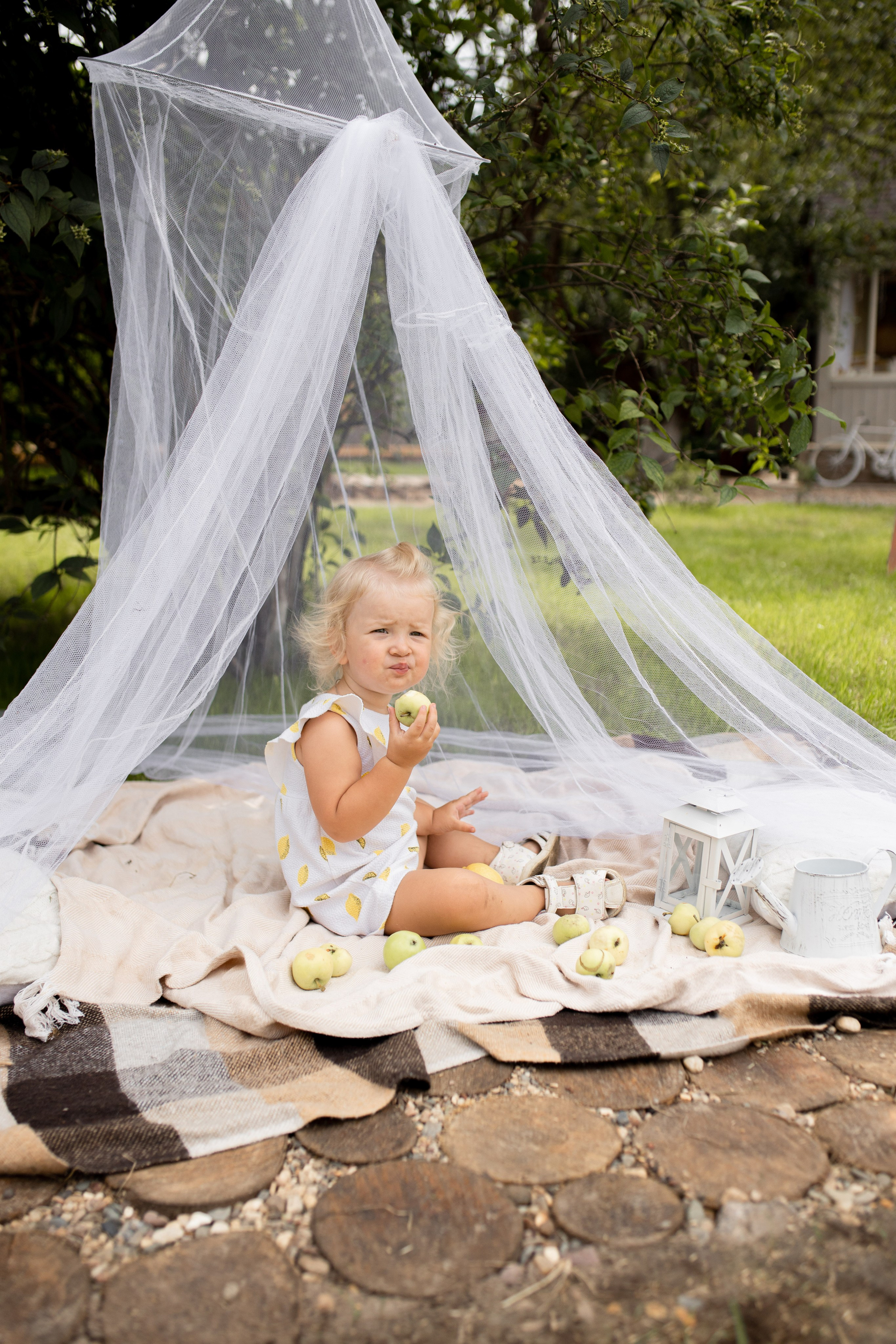 Семейная фотосессия на даче в Купавне. Фотограф в Железнодорожном и Балашихе