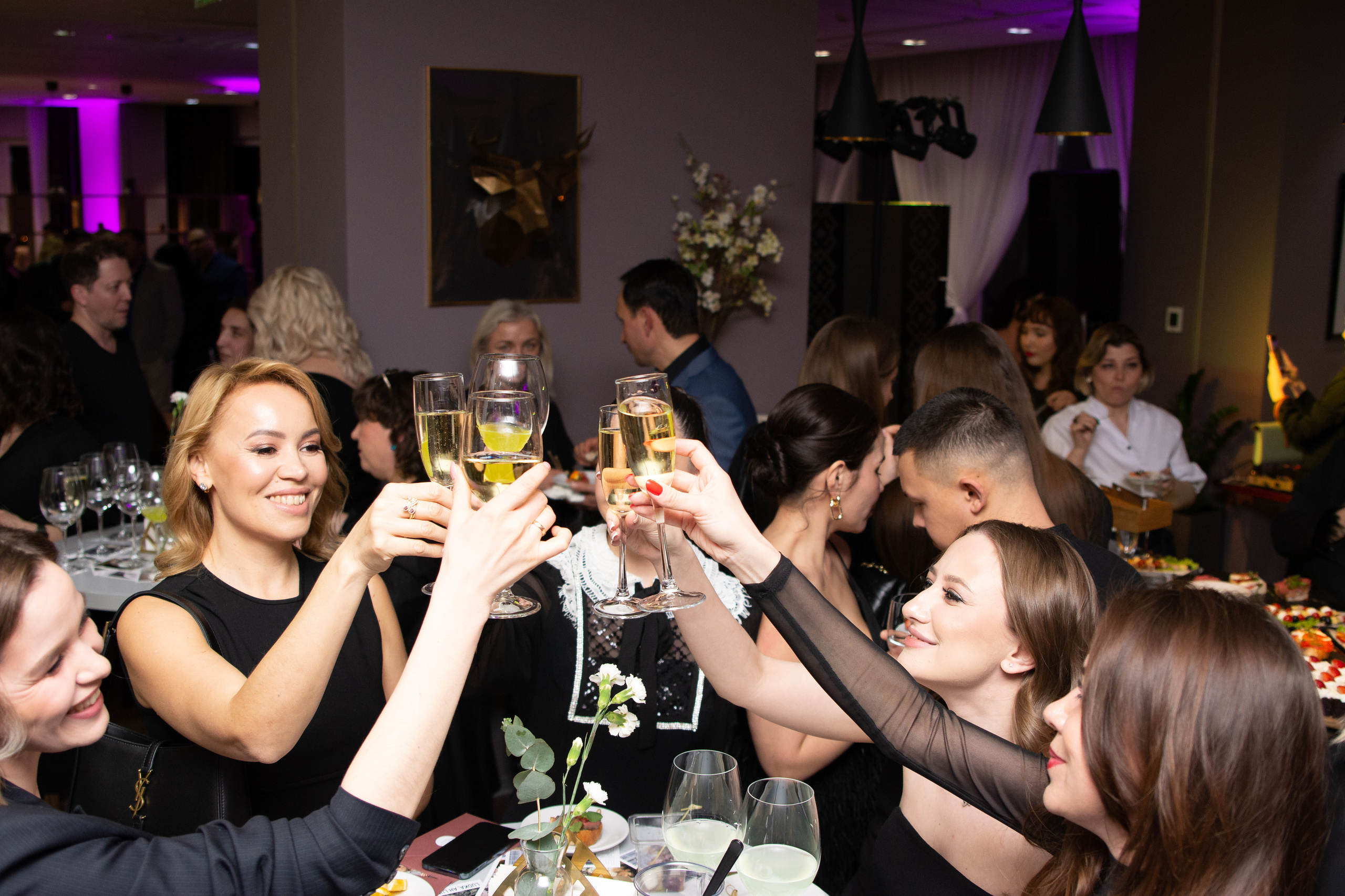 Репортажный фотограф на юбилей корпоратив, мероприятия в Уфе. Свадебный фотограф Тимур Хабибуллин