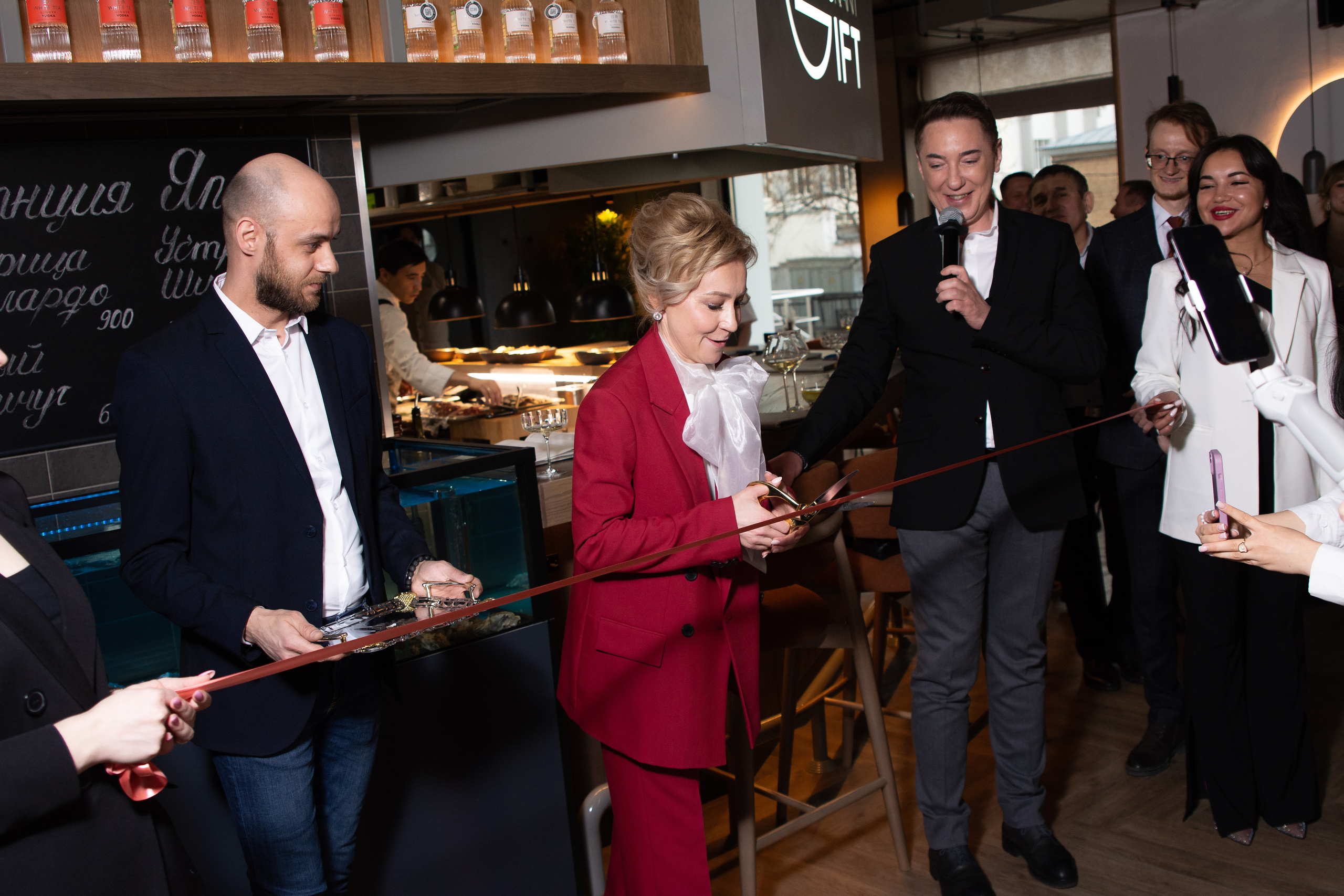 Репортажный фотограф на юбилей корпоратив, мероприятия в Уфе. Свадебный фотограф Тимур Хабибуллин