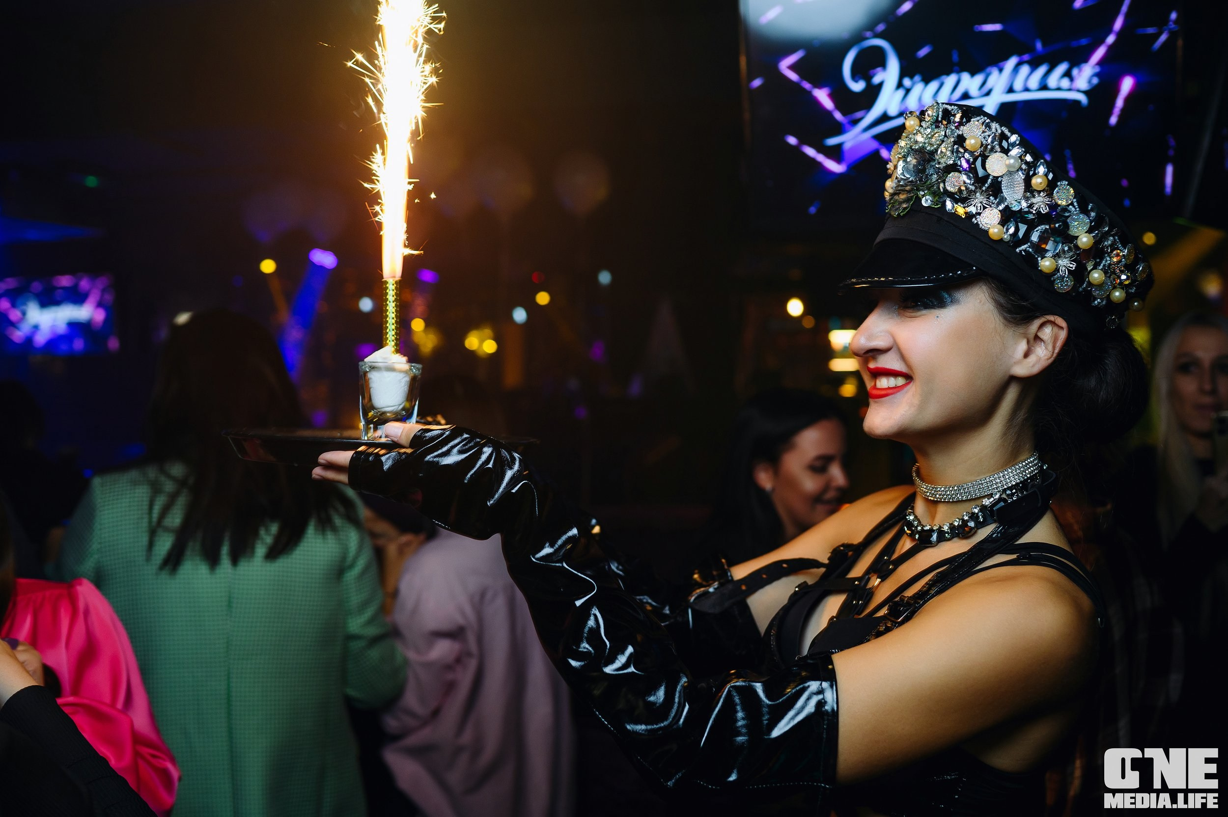 Фоторепортаж из караоке-клуба Эйфория. One Media Life: фоторепортажи, фотоотчеты с мероприятий и заведений