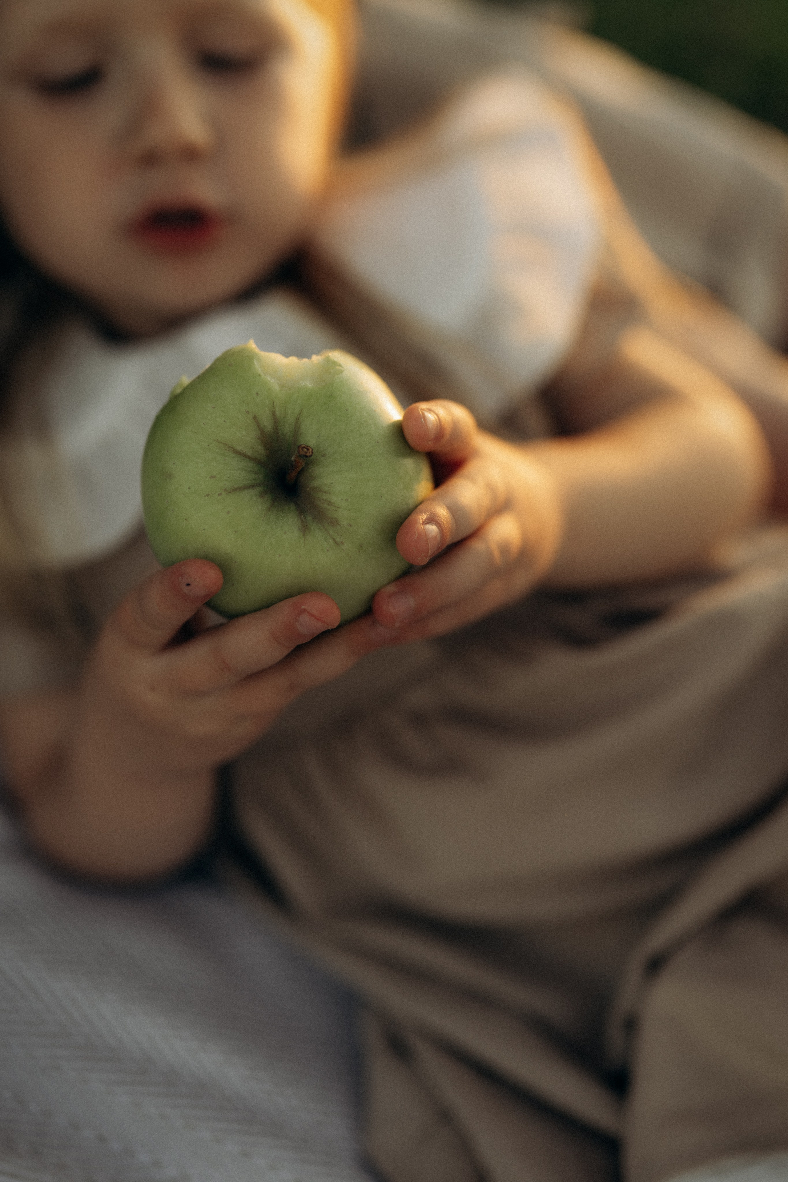 Летний вечер в поле. Семейный lifestyle фотограф в Москве Рената Рафикова