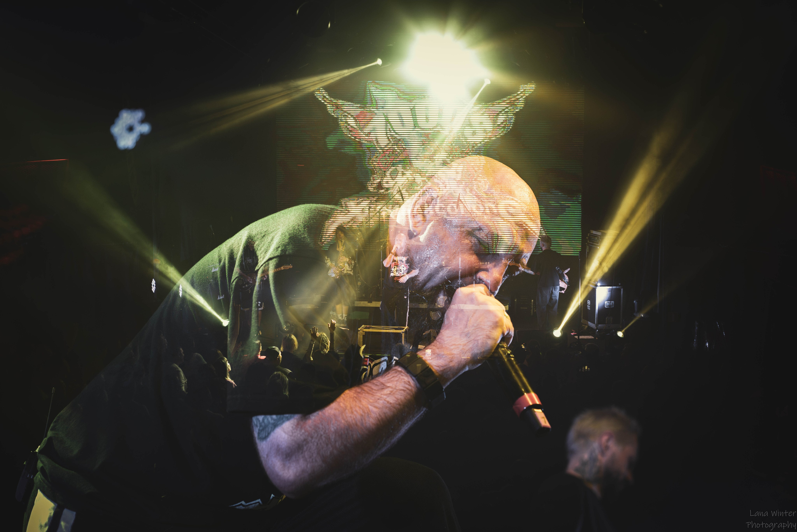 7000$ (29 июня 2025 года, Москва, клуб Урбан). Фотограф Светлана Блинова, Москва и Московская область