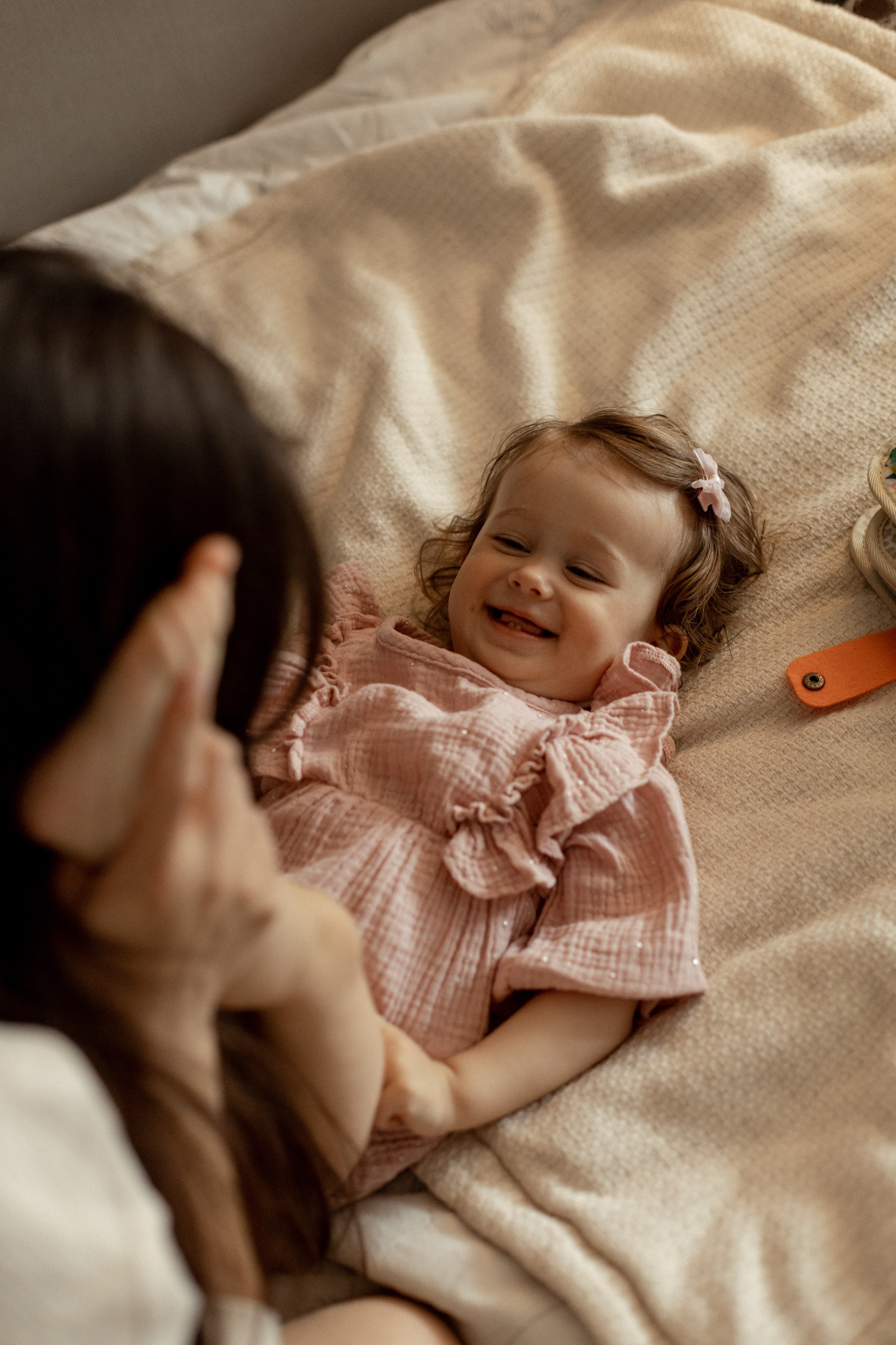 Домашняя фотосессия мама и дочка. Семейный фотограф Челябинск