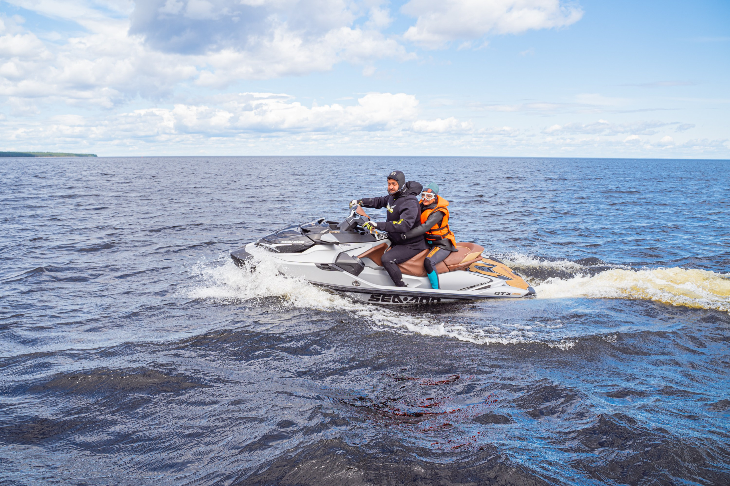 Гидровыезд в Коневский мужской монастырь. Свадебный, семейный, портретный, репортажный фотограф в Санкт-Петербурге