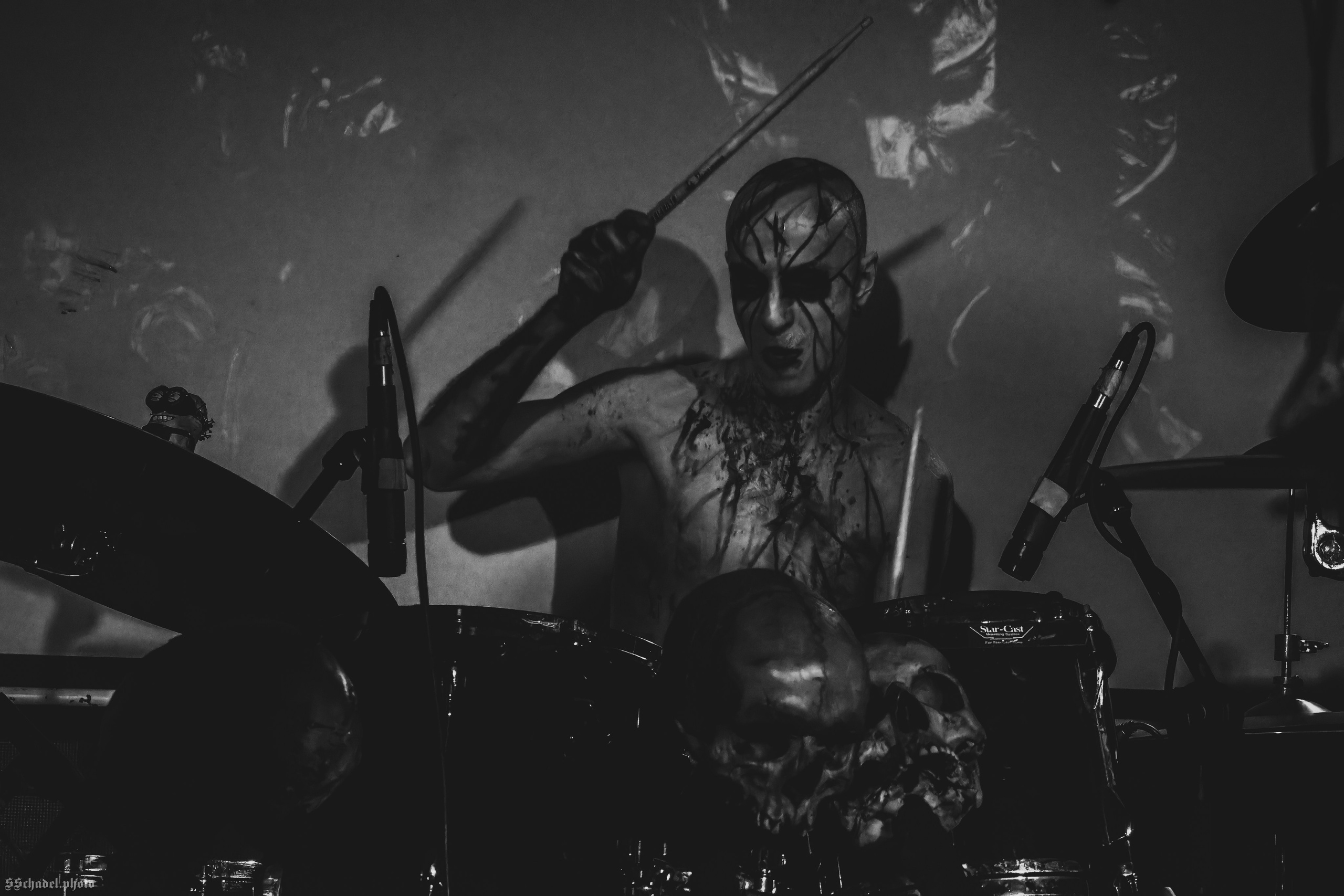 Frostlagte Måne 11.04.25. We will make everything metal!