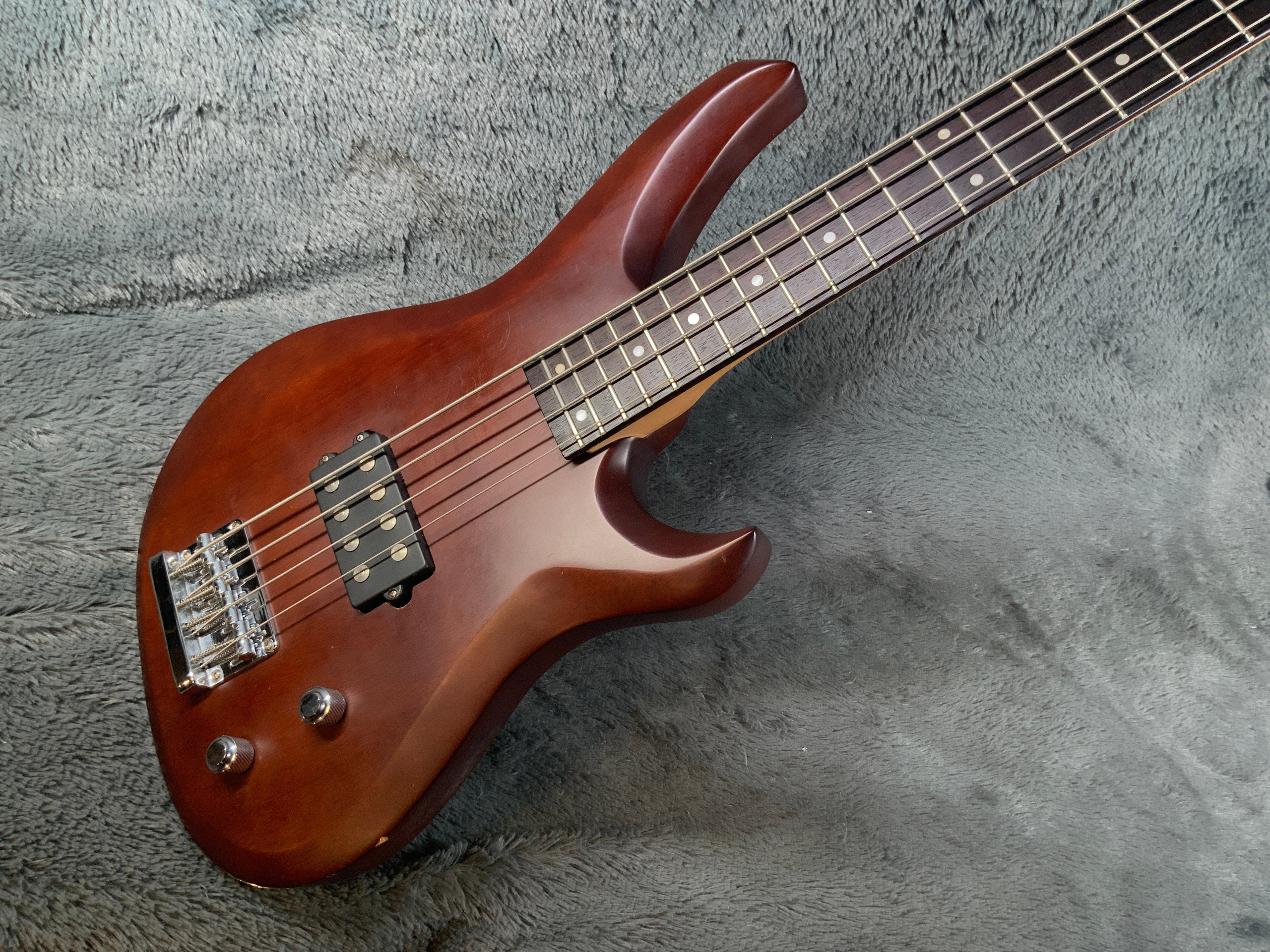 Vintage Bass Korea 90's