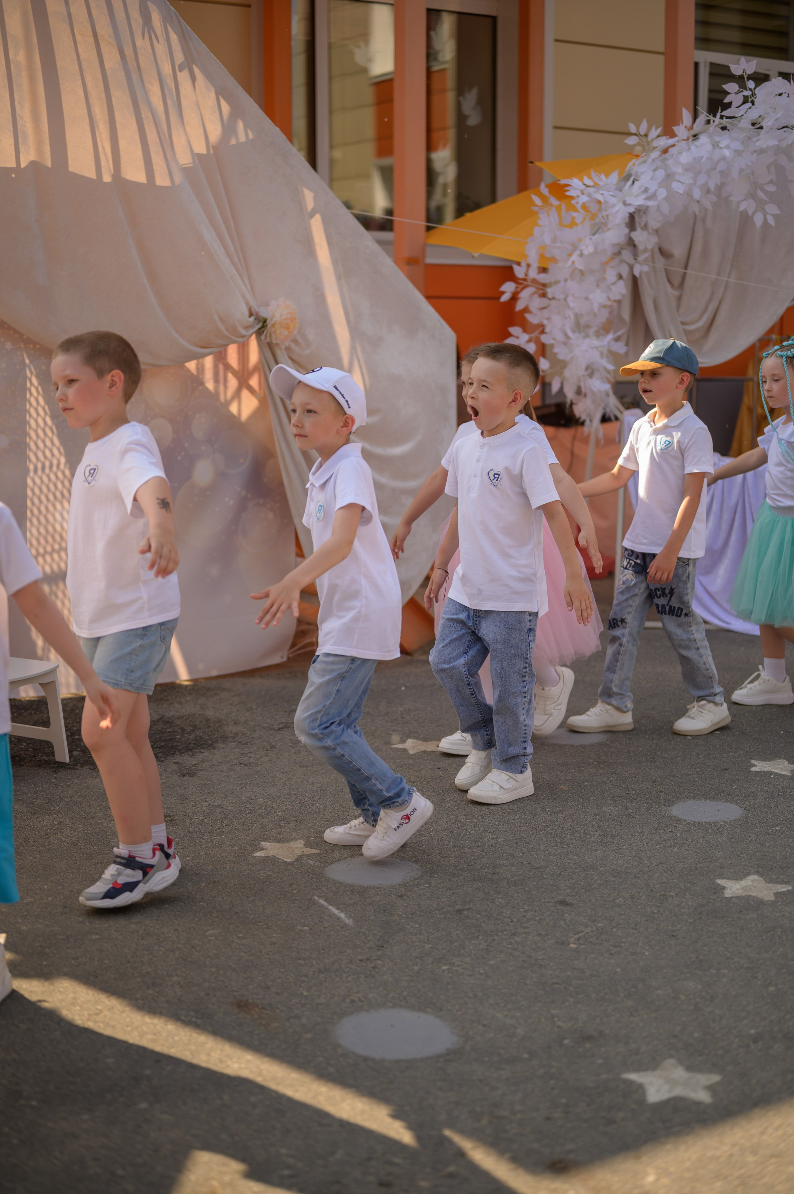 Репортаж выпускного группа «Фантазёры» 3 садик. Фотограф новорожденных, семейный детский в Тюмени Татьяна Морозова