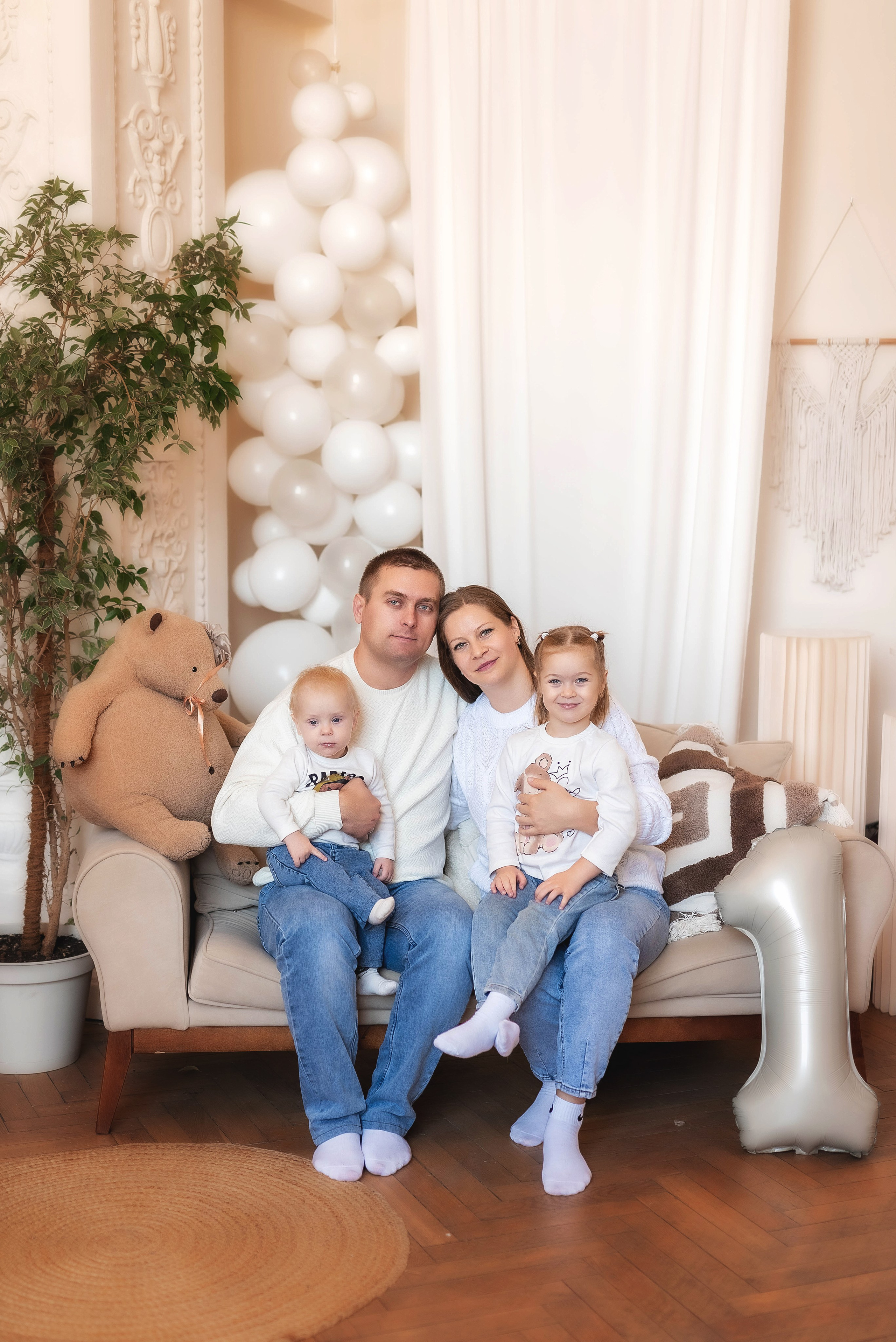 Семейная фотосессия в студии. Семейный, детский фотограф в Воронеже Анна Никитина