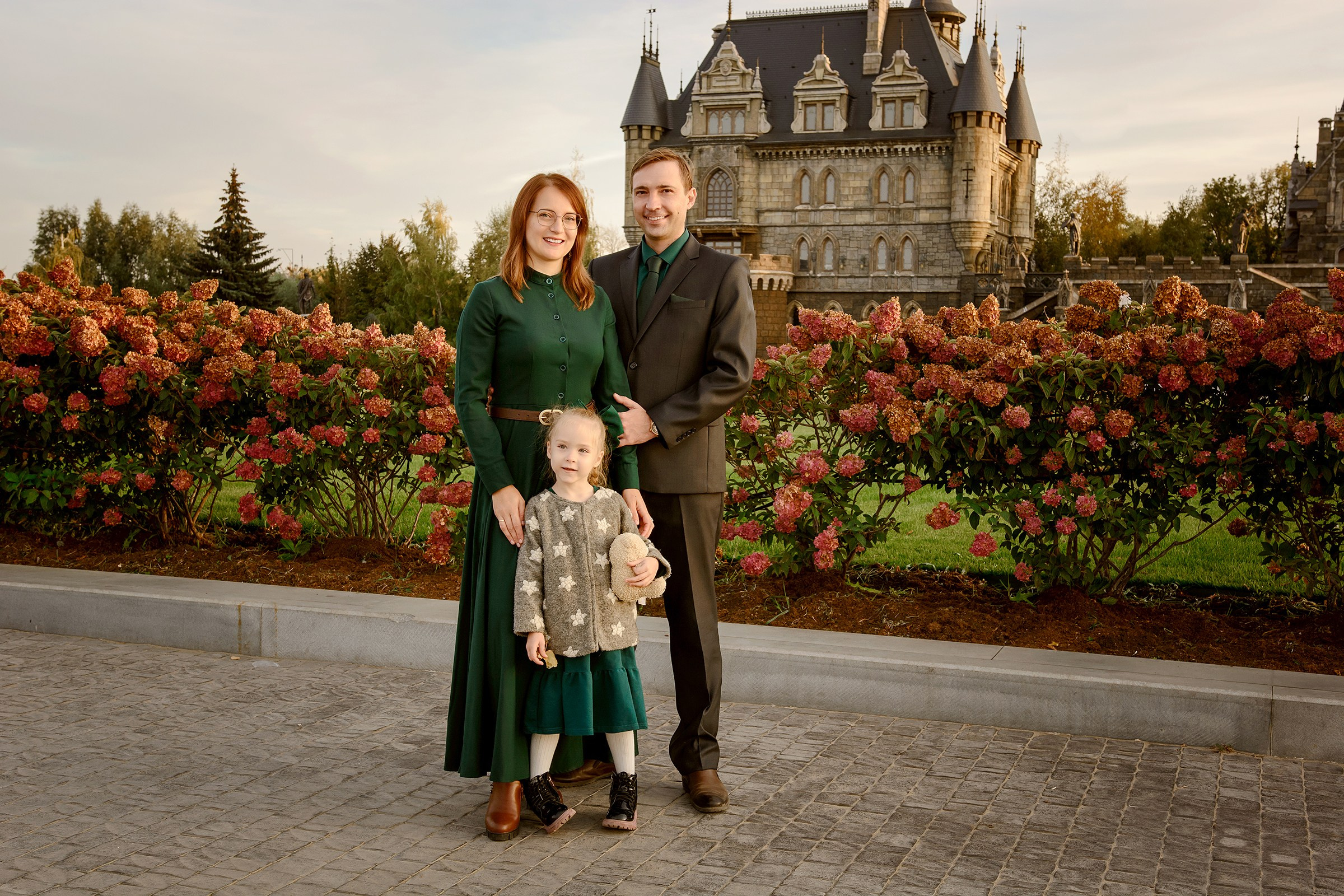 Семейная фотосессия у Замка Гарибальди. Фотограф Оксана Сафонова г. Тольятти