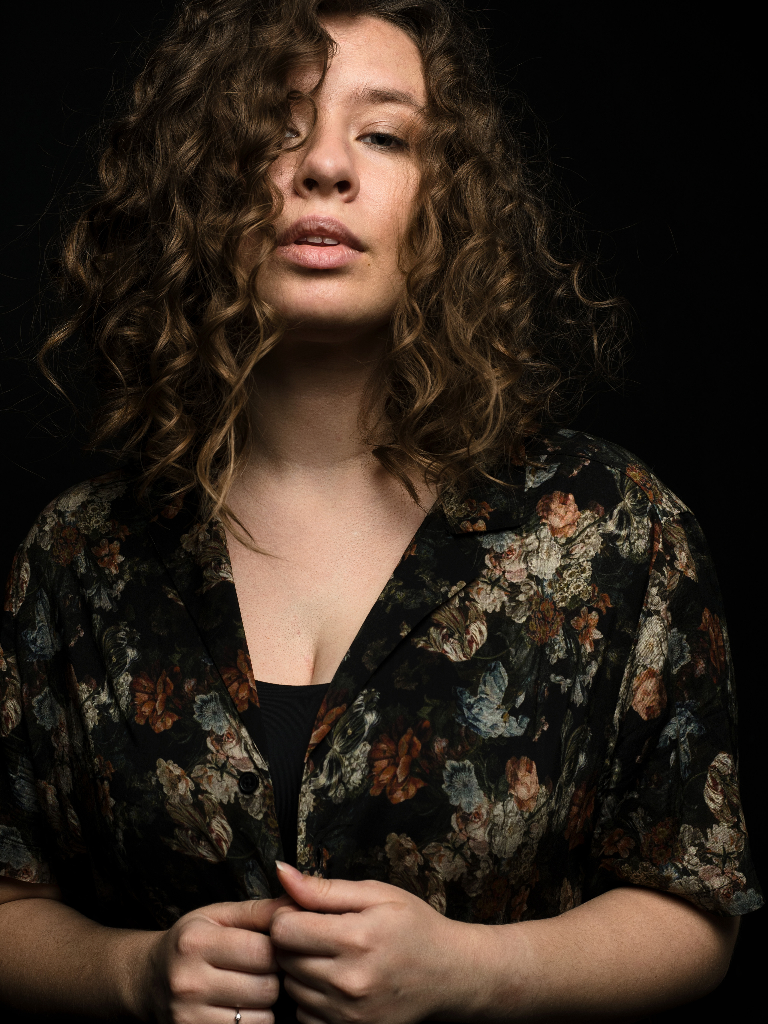 Женский портрет. Фотограф. Студийный портрет с одним источником света