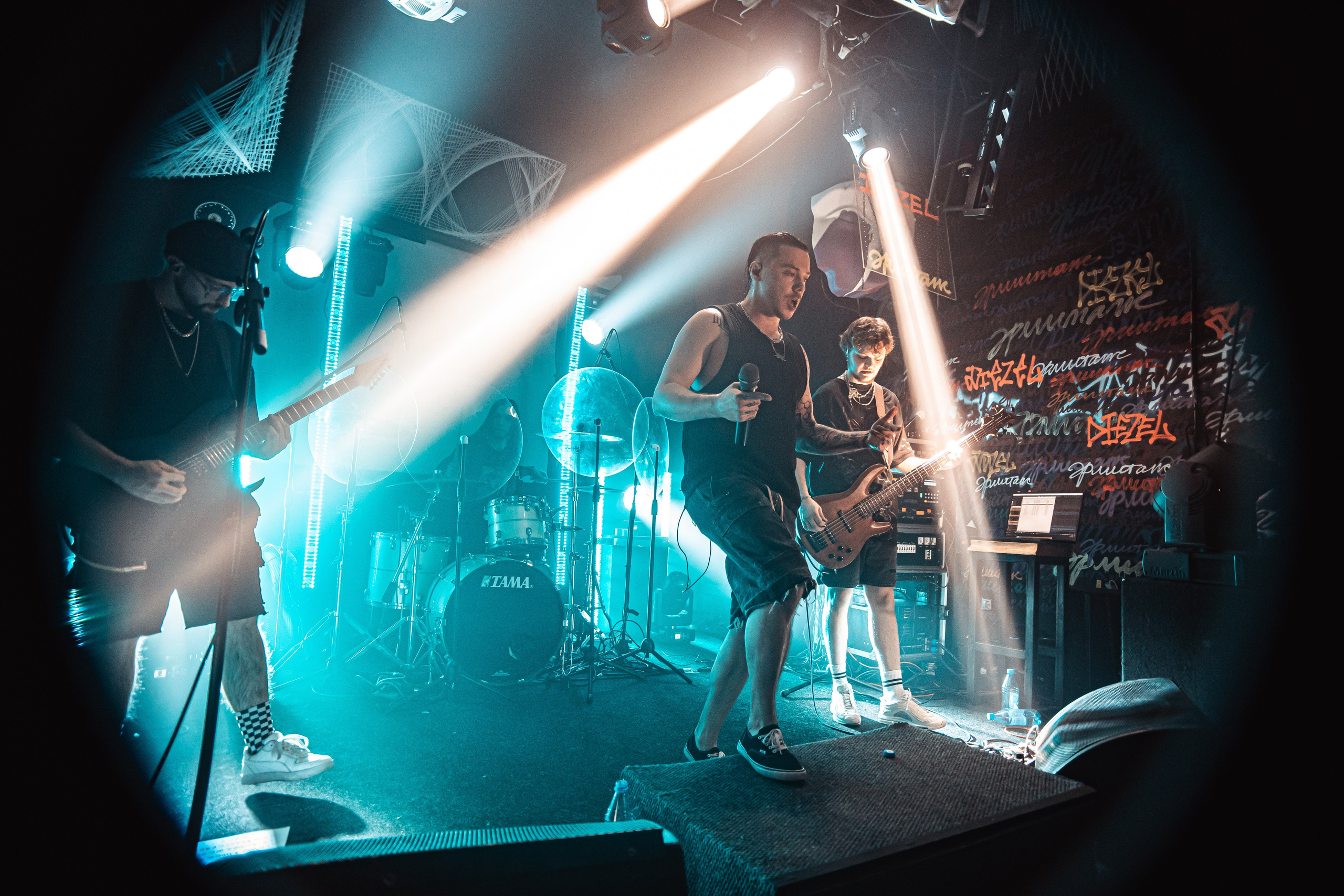 DEBRY, Эрмитаж, 13.02.2026. Фотограф Регина Крикунова г. Красноярск