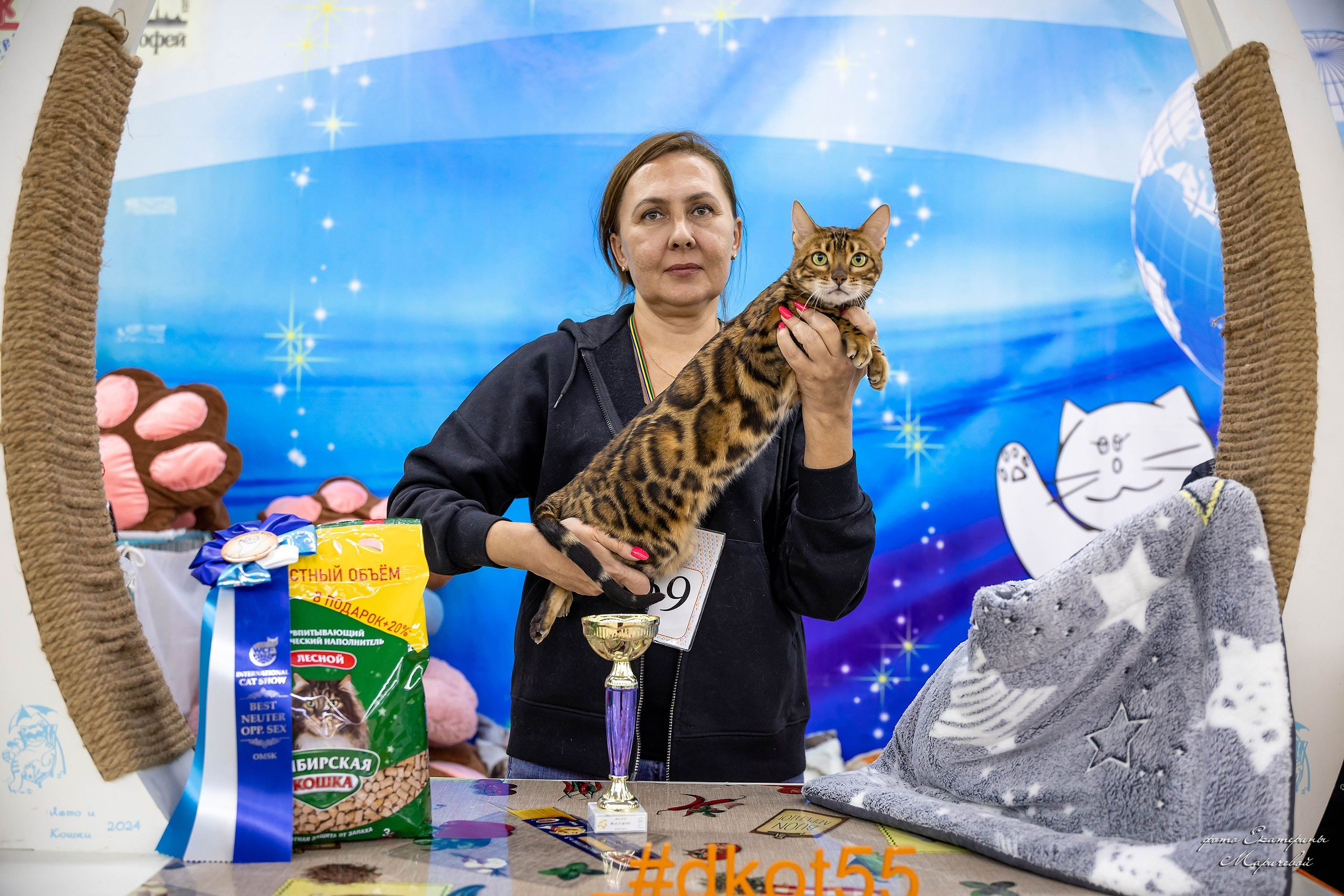 11–12 апреля — Интершоу — «Звездная Галактика Доброго Кота». Работаю со стендом. Фотограф-анималист в Омске Екатерина Маричева