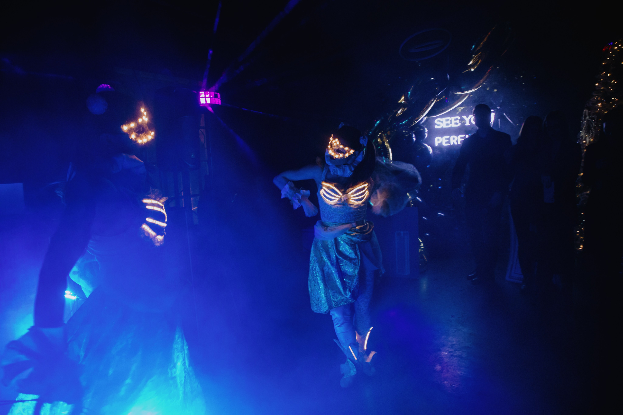 See `You Perfume. Фотограф в Москве и Санкт-Петербурге Дарина