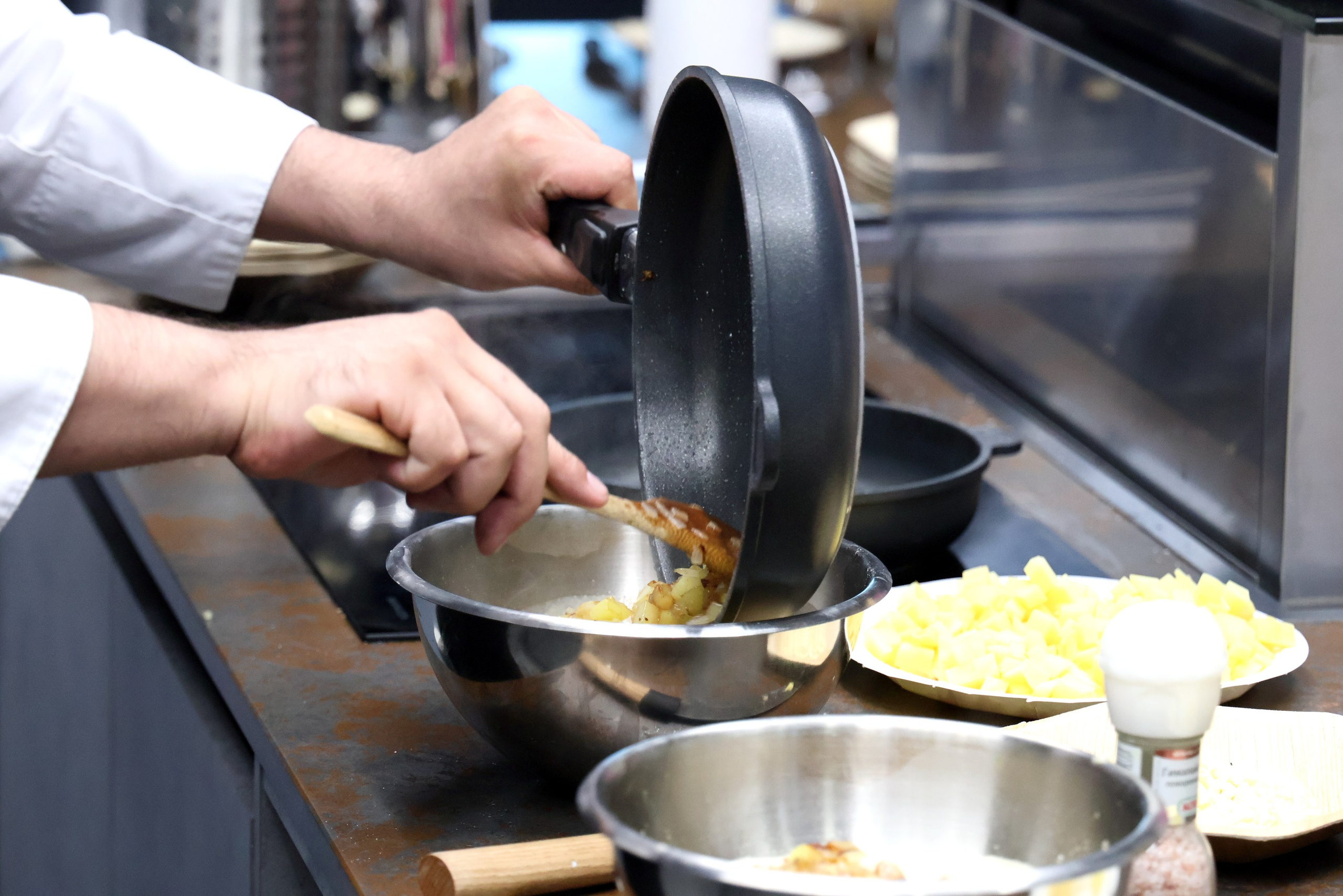 Испанская бытовая техника Pando: Арт-пространство на Вавилова 4. Спортивный и репортажный фотограф Ермакова Светлана