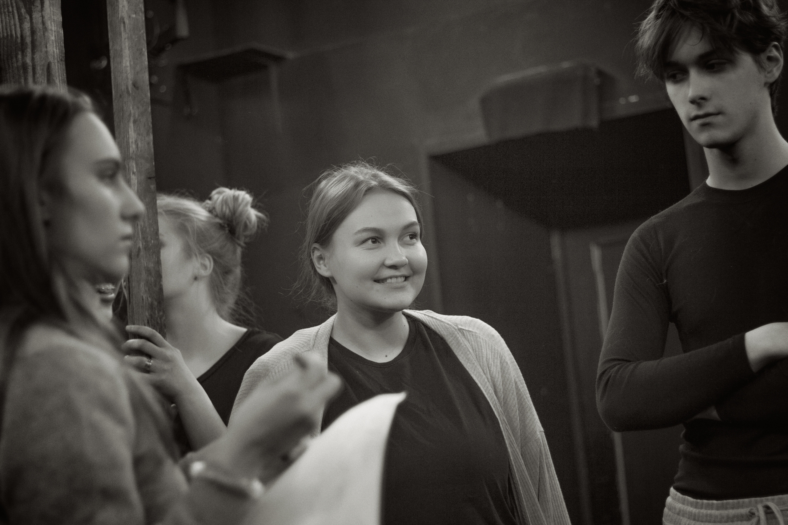 Репортажная съемка подготовки к спектаклю