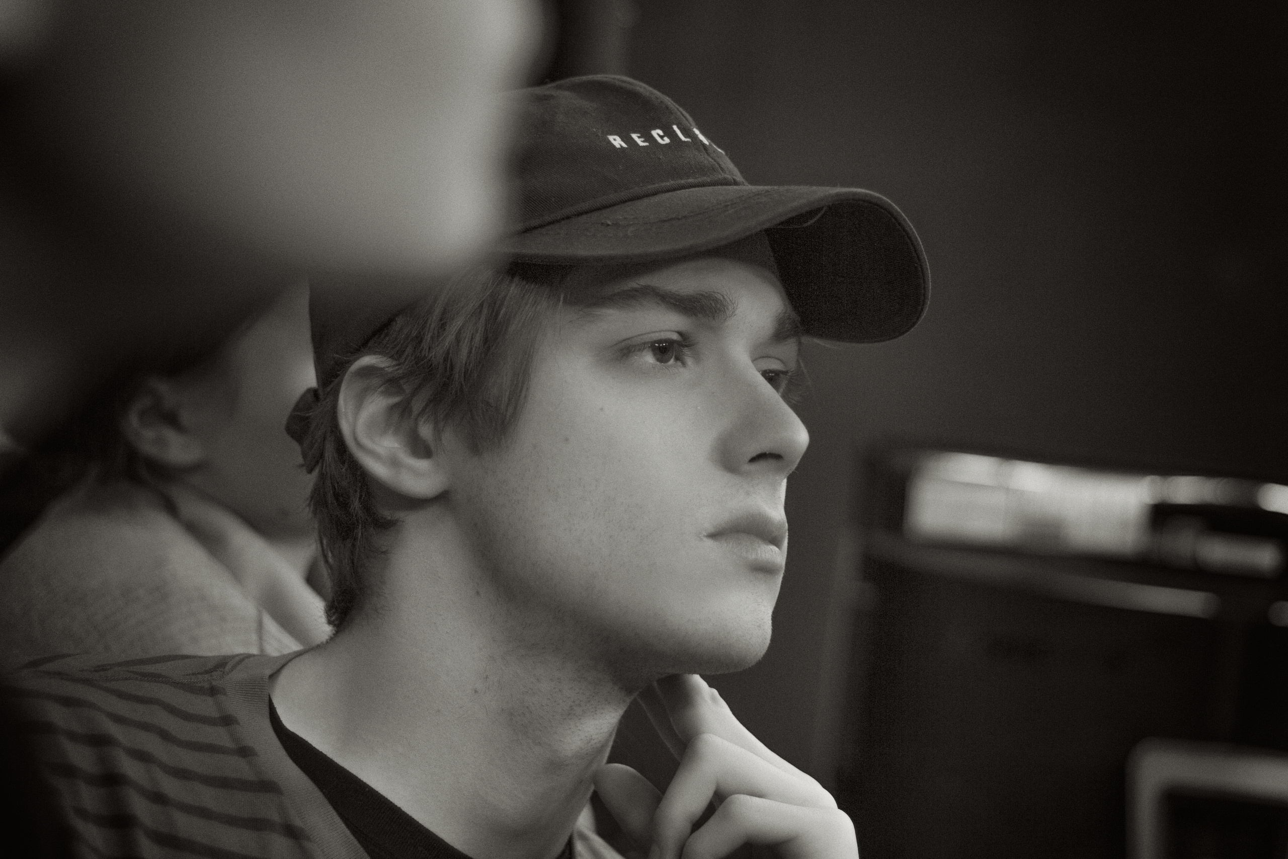 Портрет молодого человека в кепке