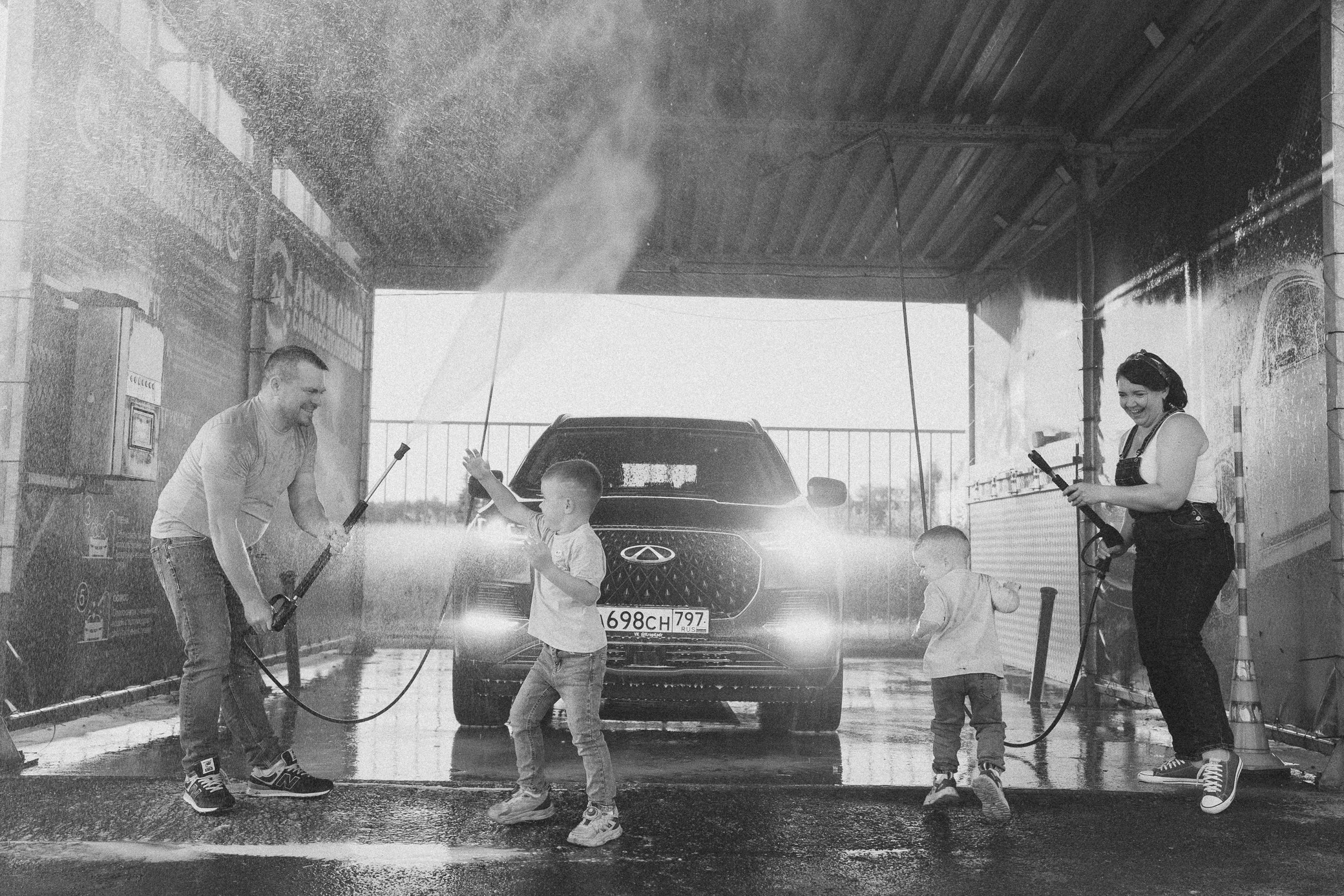 Автомойка, семейное купание. Семейный и детский фотограф в Сергиев Посаде, Хотьково Якимчук Любовь