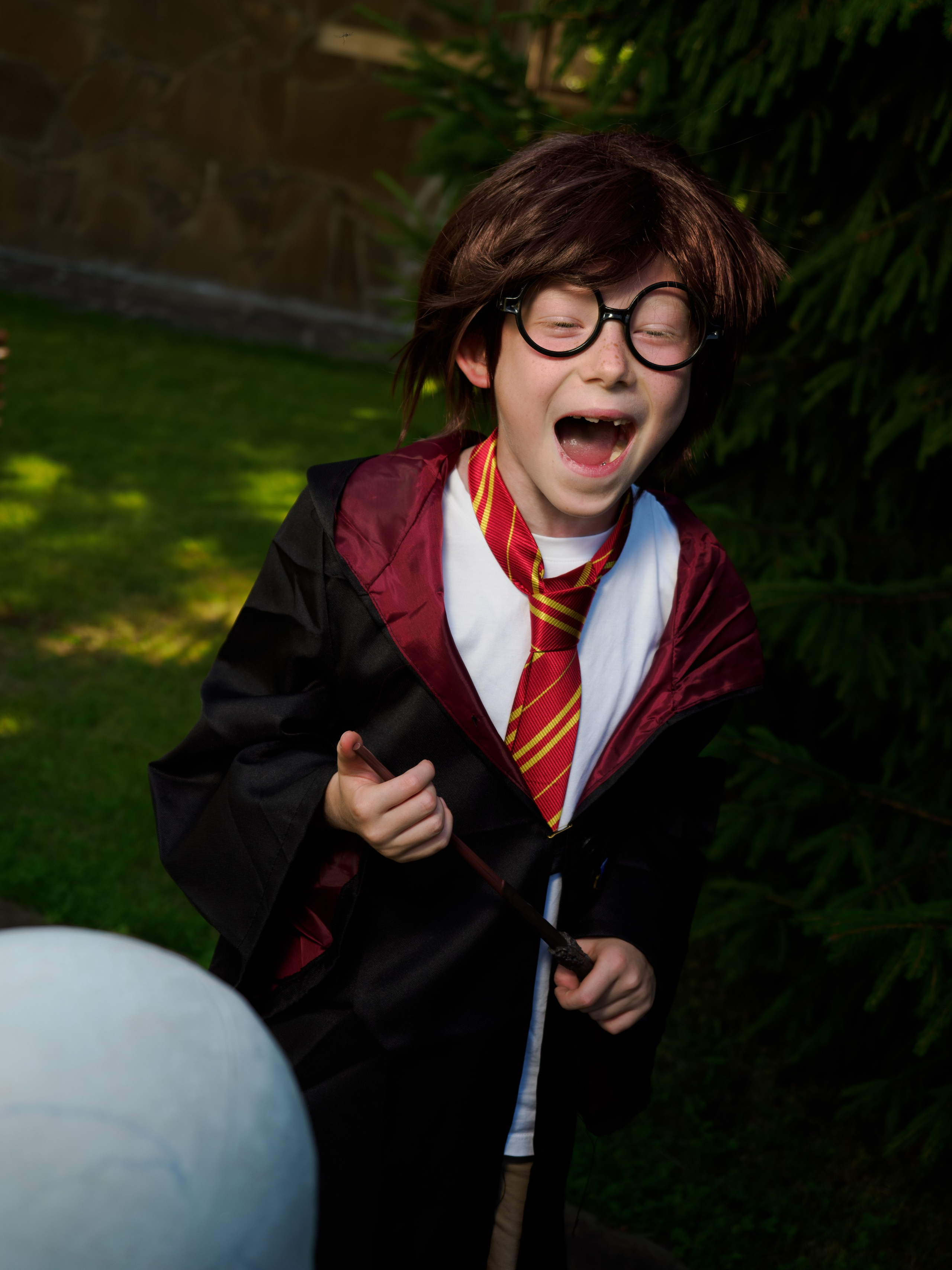 Фотография мальчика в костюме Гарри Поттера на детском дне рождения в Москве