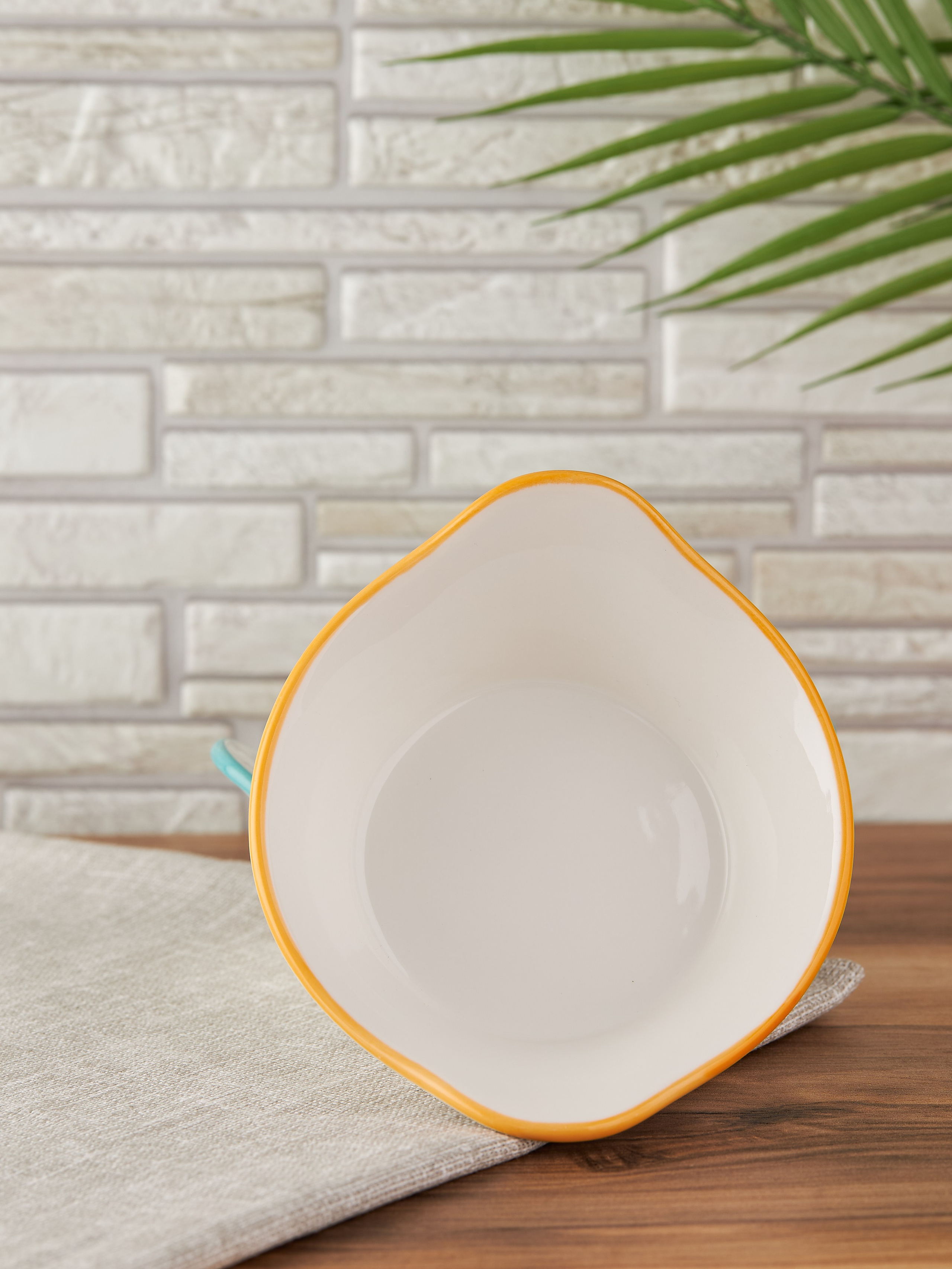 Фотосъемка посуды для маркетплейсов. Алексей Темнов — фотограф в Пятигорске