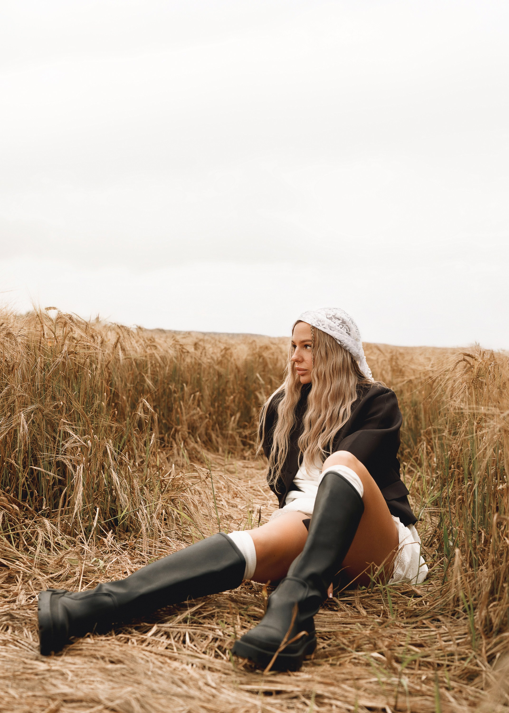 ПОЛЕ. Женский портрет