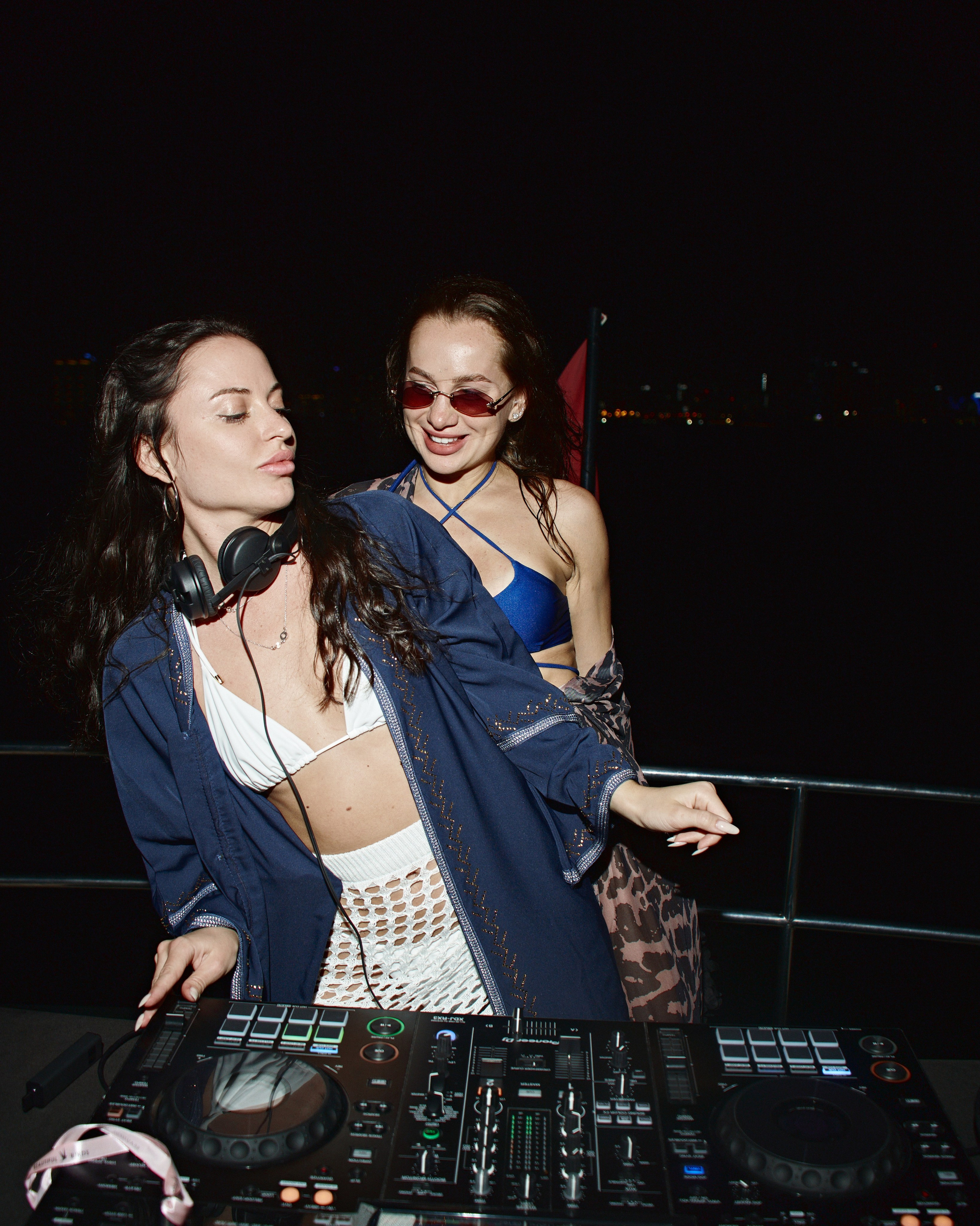 PAVEL DEREVYANKO. NOIZOMAX Художественный фотограф в Дубай