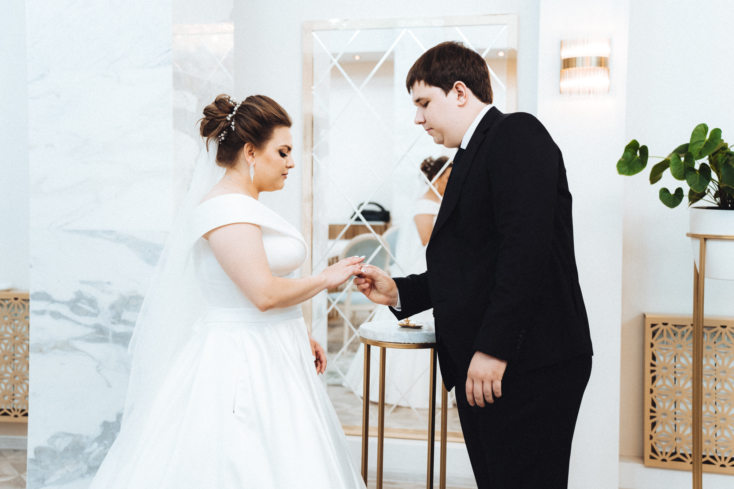 Свадебная съёмка в ЗАГСе. Свадебный и Репортажный фотограф в Москве — Шестак Константин