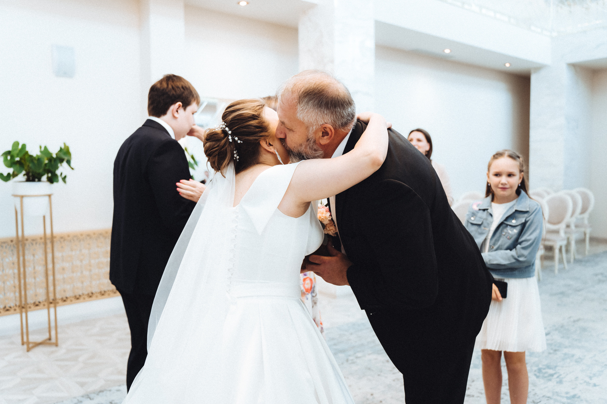 Свадебная съёмка в ЗАГСе. Свадебный и Репортажный фотограф в Москве — Шестак Константин