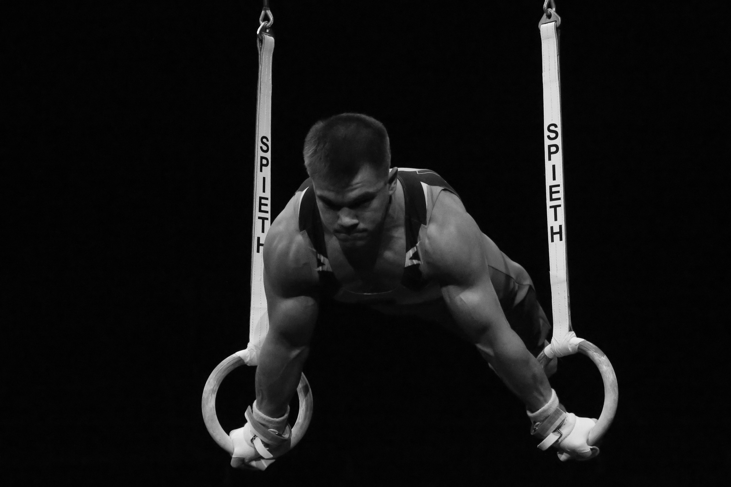 «Спорт через объектив: история в каждом снимке!»