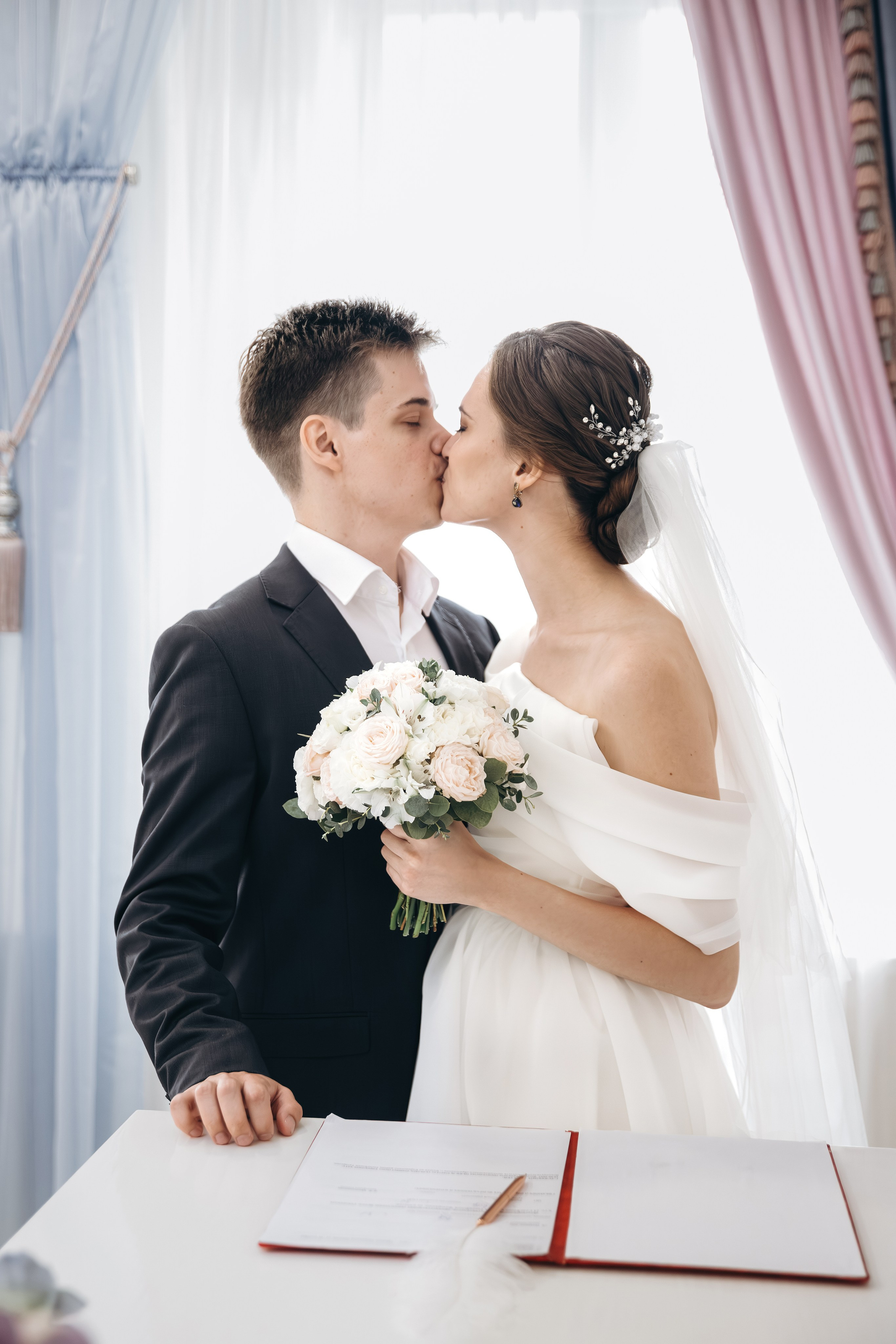 ЗАГС (Кировский район). Регина Мингалимова, семейный и свадебный фотограф в Казани