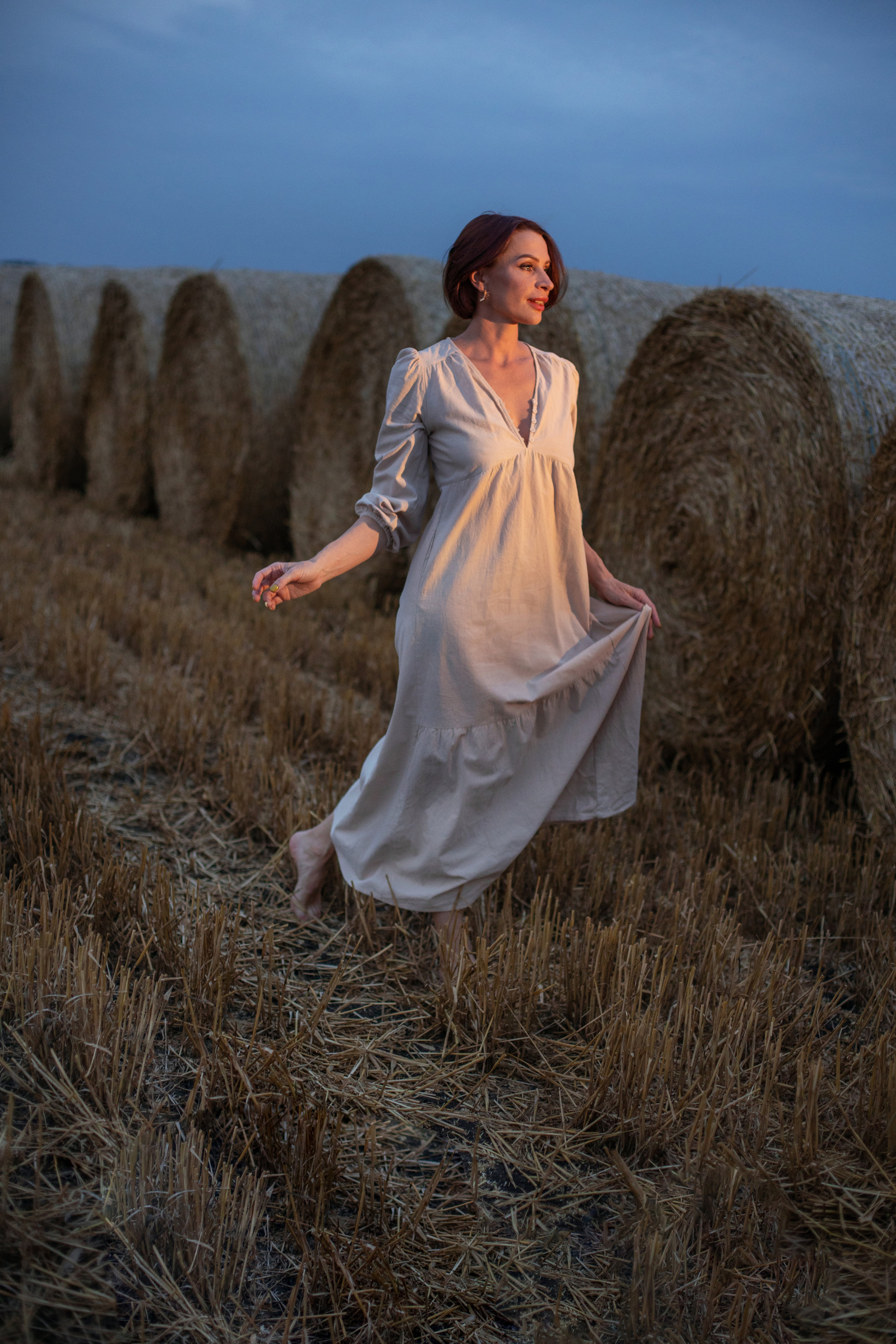 Женская фотосессия в полях 3 девушки 3 поля. Фотограф в Краснодаре Евгения Михаевич