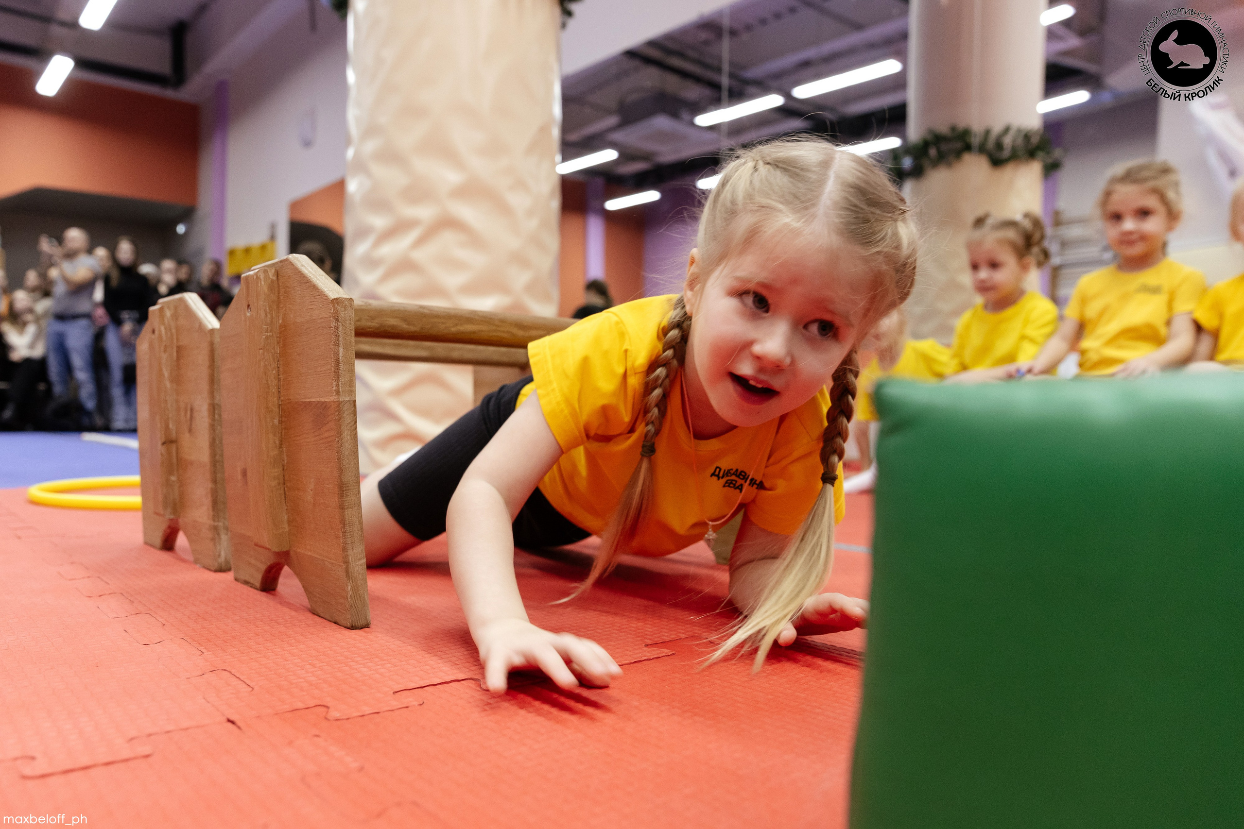 Белый кролик. Соревнования. Семейный фотограф — Макс Белогрудов