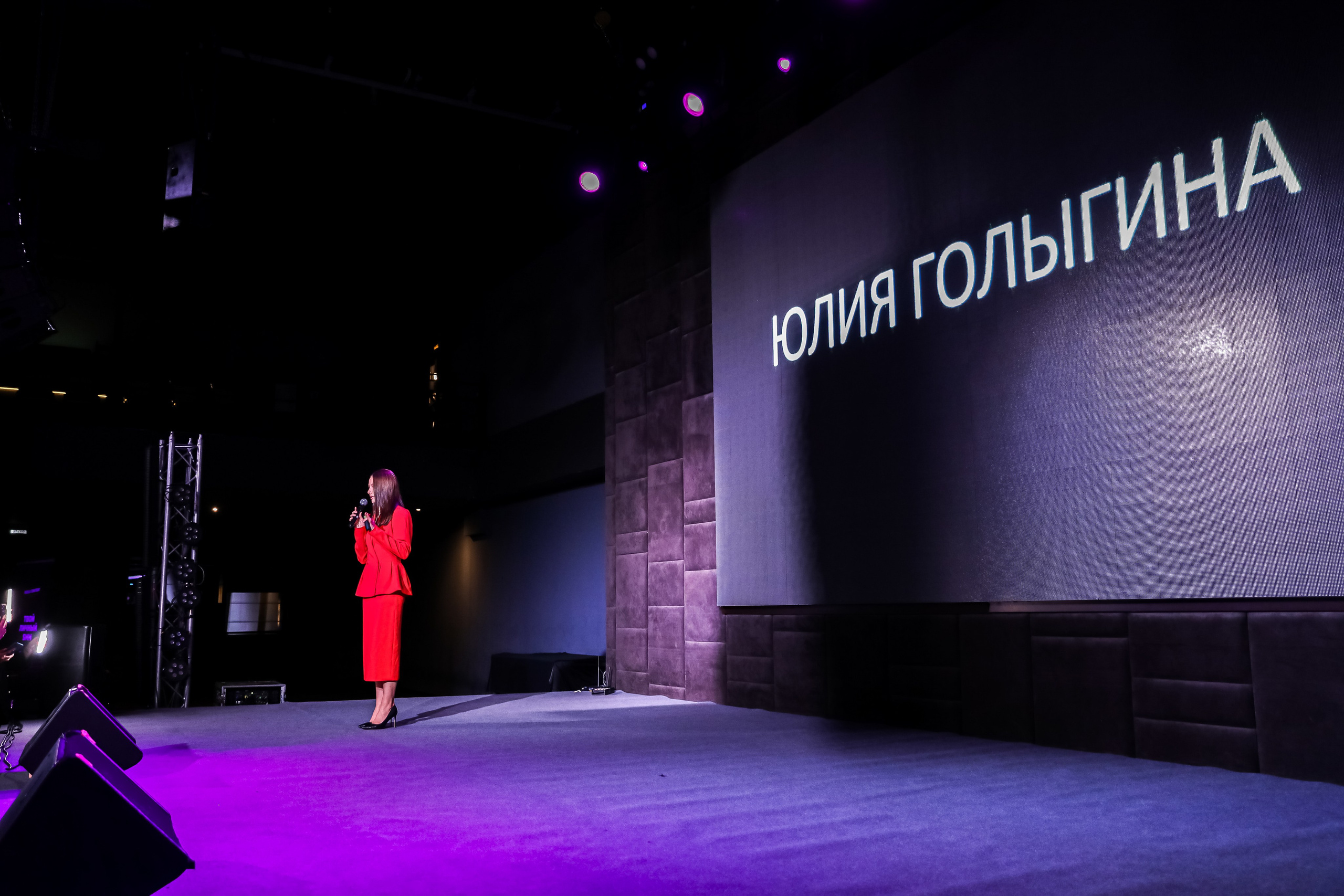 REELS CONTENT — НЕТВОРКИНГ. Photographer Viktoriya Markushina «My world throug»