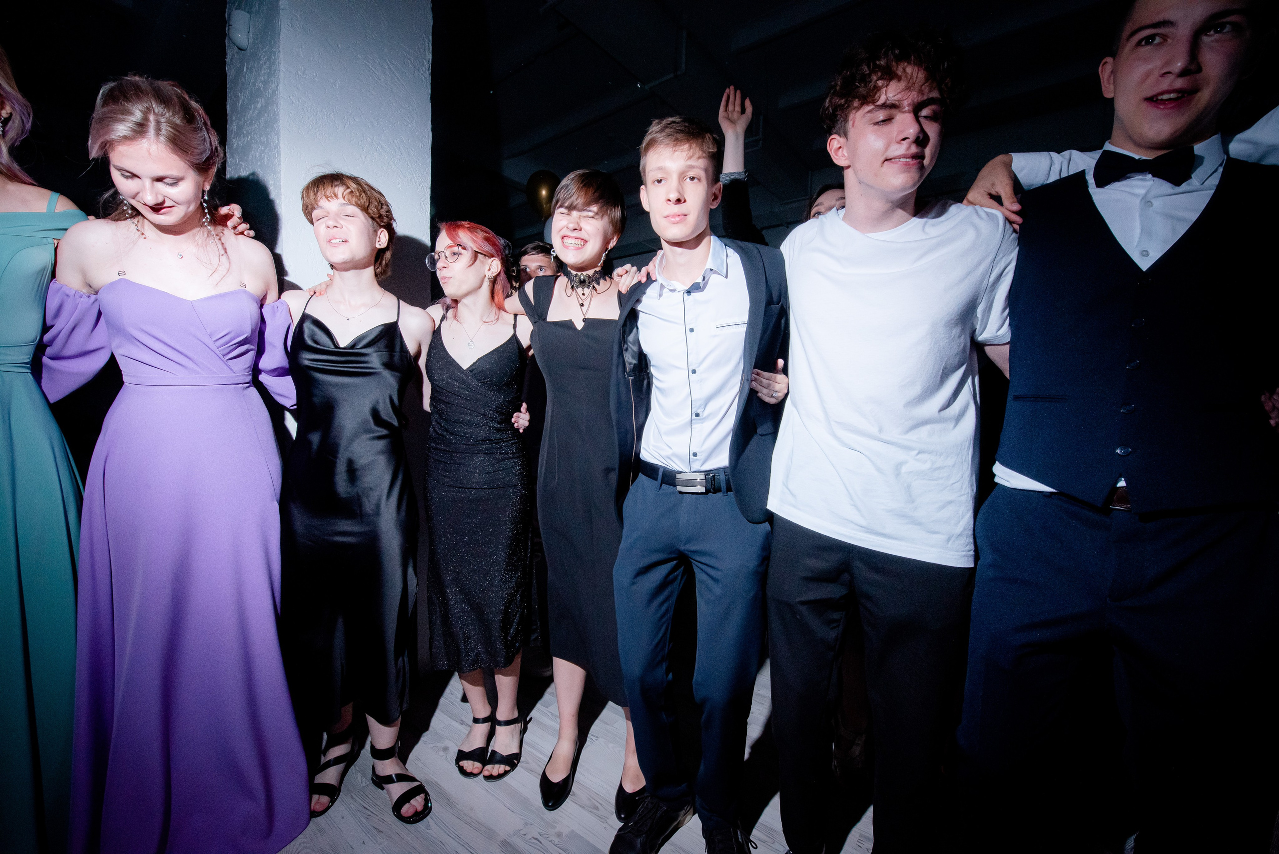 30 Школа. Вручение и Банкет. ДК Юбилейный и Банхоф. Фотограф в Волгограде и Волжском Александр Горбань