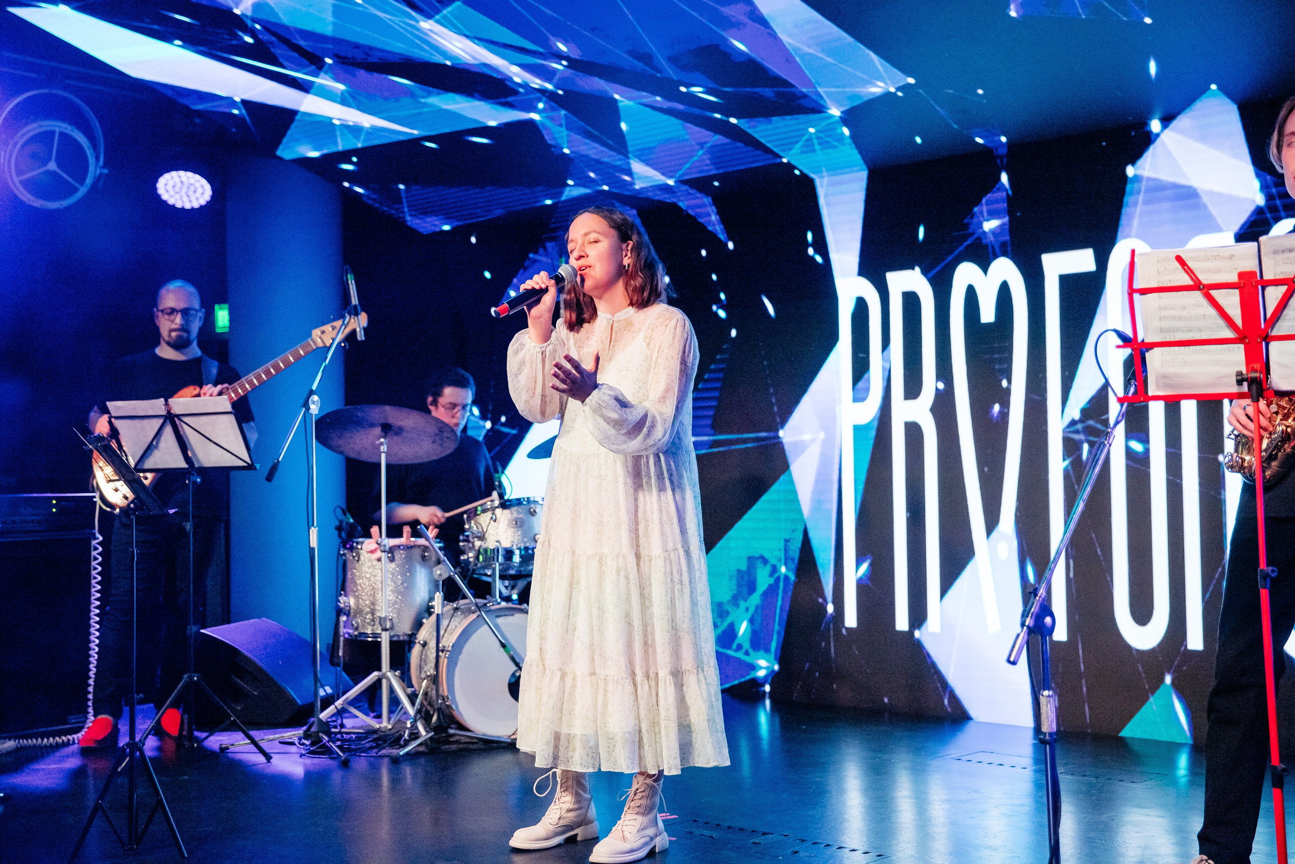 PRОГОЛОС ЕЛЬЦИН ЦЕНТР. Репортажный и портретный фотограф в Екатеринбурге Гизатуллин Марат