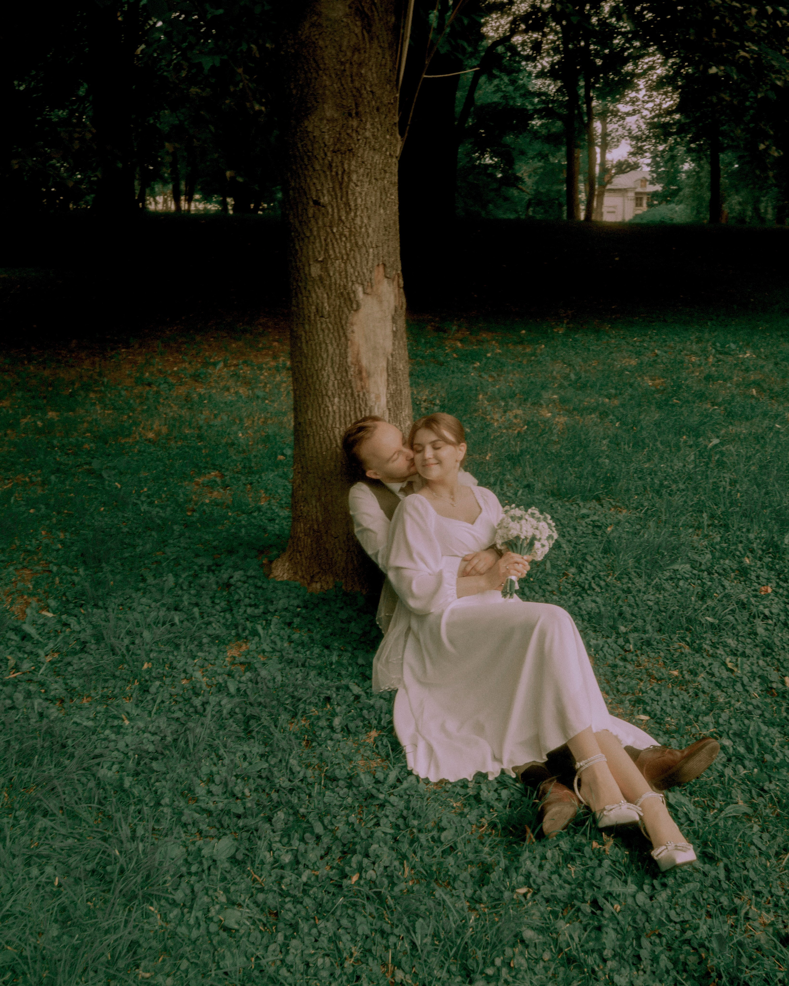 Москва как декорация любви — свадебная фотосессия в городе и на природе. Свадебный фотограф в Санкт-Петербурге Миша Репина