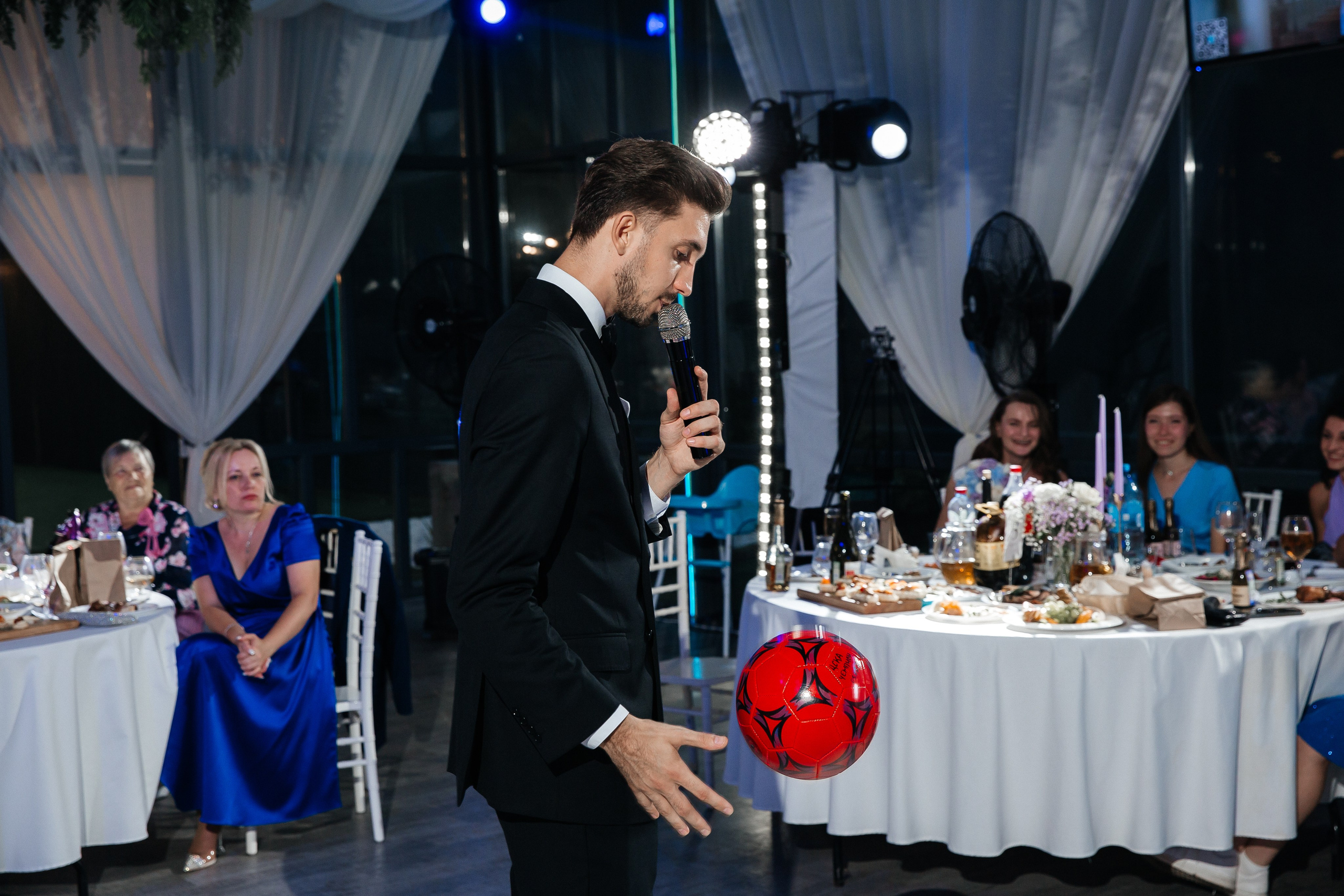 А&А — фотосессия на стадионе. Свадебный фотограф в Оренбурге Илья Володьков