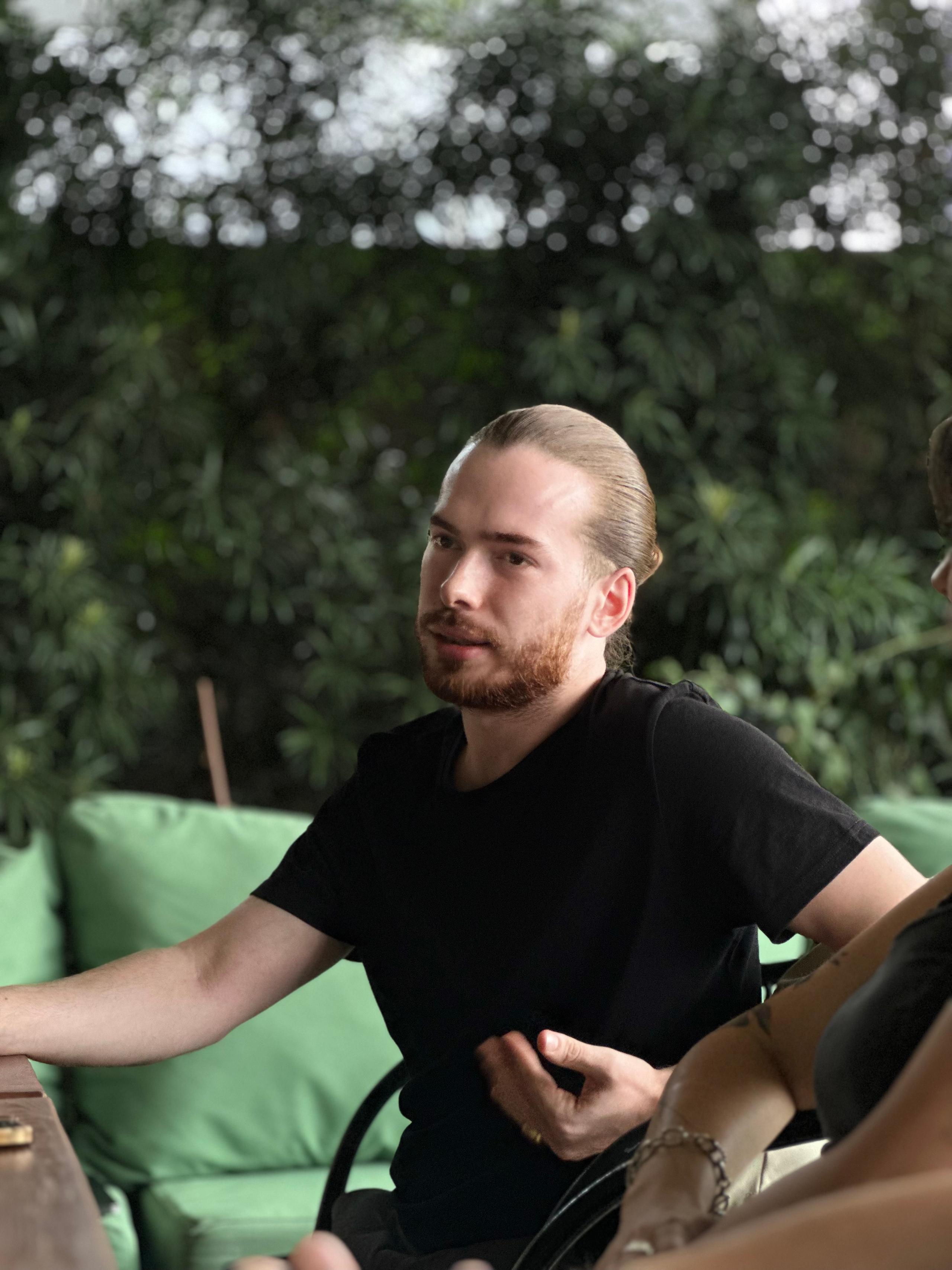 Фотосъёмка бизнес встречи. Фотограф - Денис Моисеев. Тбилиси