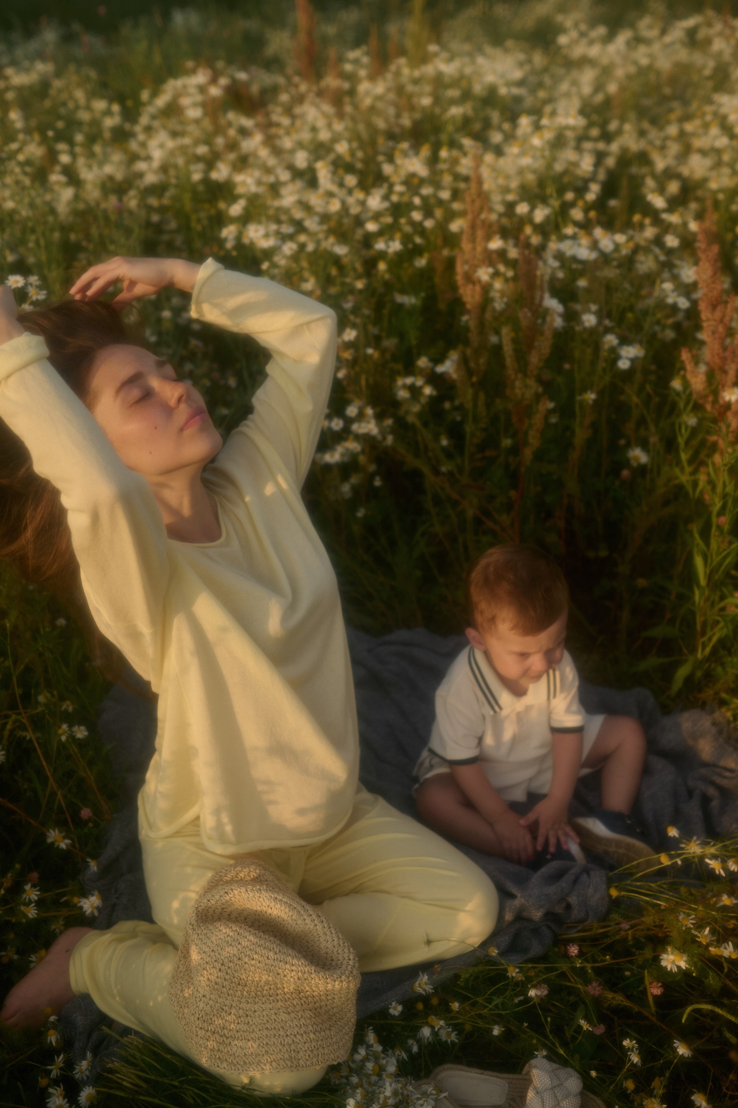 Рома, Оля, Максим и ромашки. Семейный и свадебный lifestyle-фотограф в Москве Мария Петрова