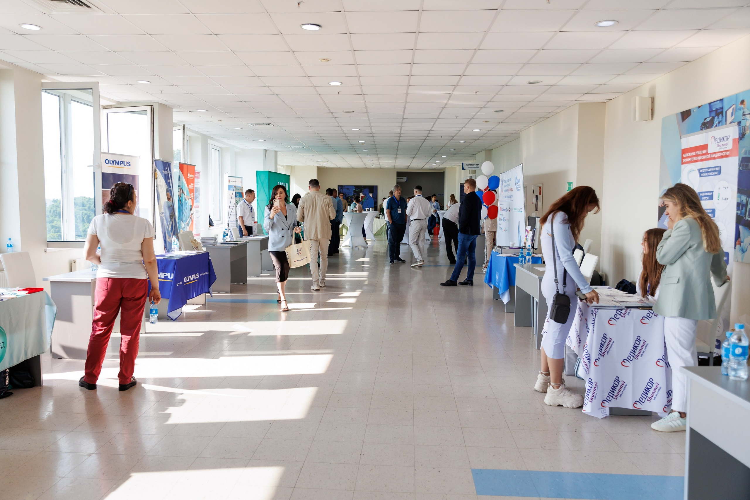 Конференция Хирургии сердца. Репортажный и студийный фотограф во Владивостоке Дударева Софья