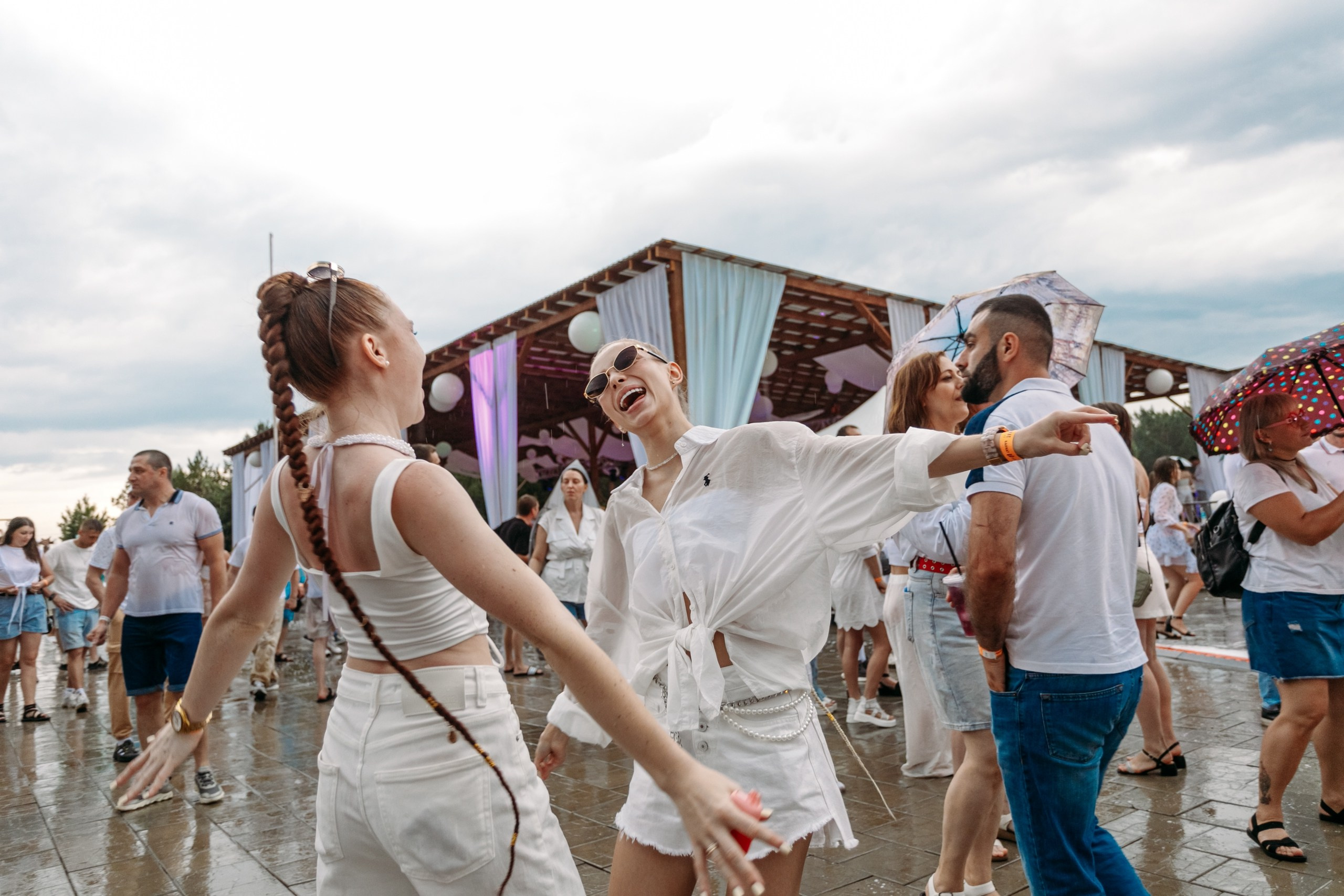 White Party @ Бархат парк. Репортажный фотограф Максим Полянский. Москва, Санкт-Петербург, Красноярск