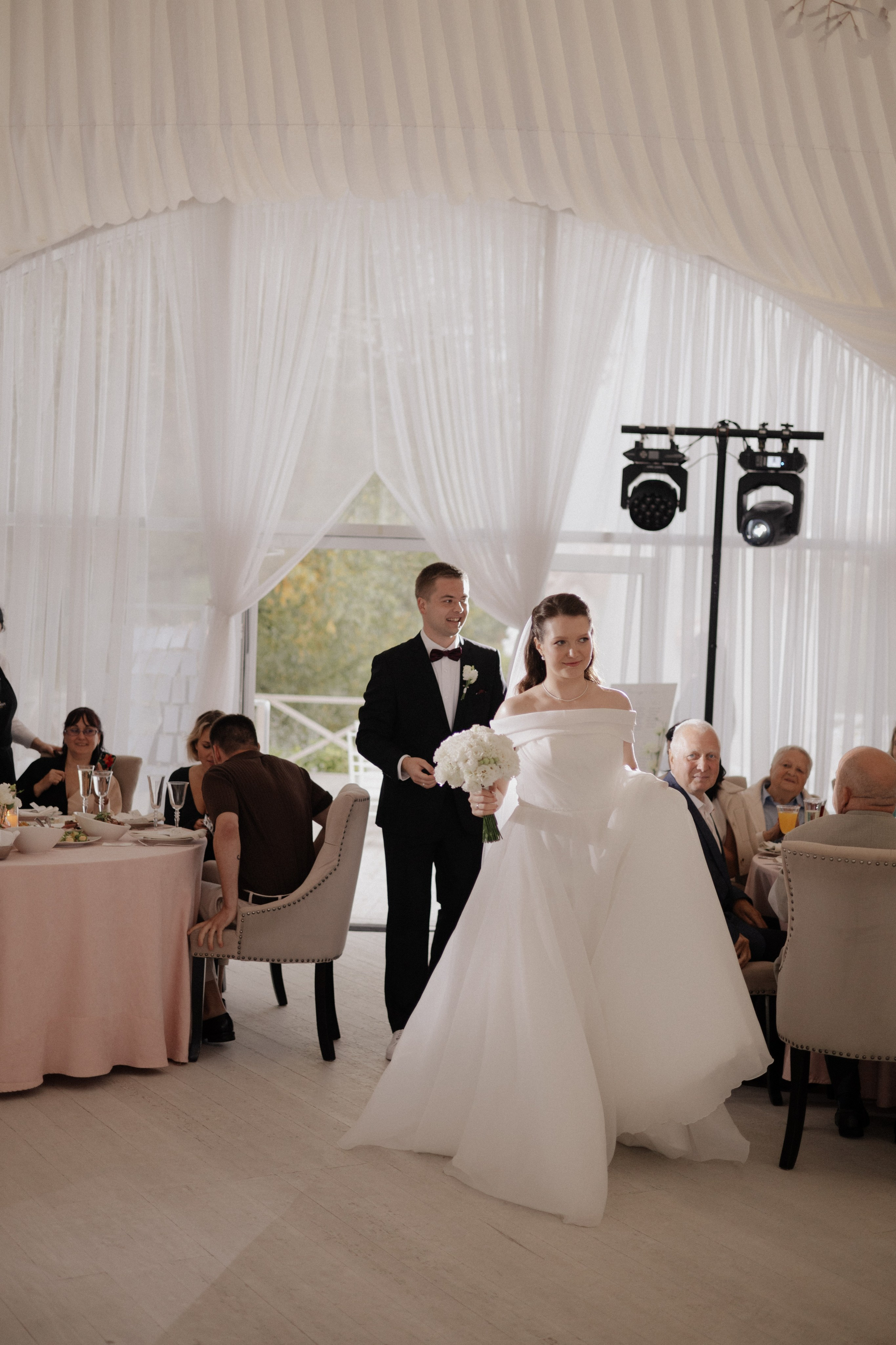 Аня и Саша. Свадьба в Юдино парк. Свадебный и портретный фотограф в Москве Анастасия Масюк