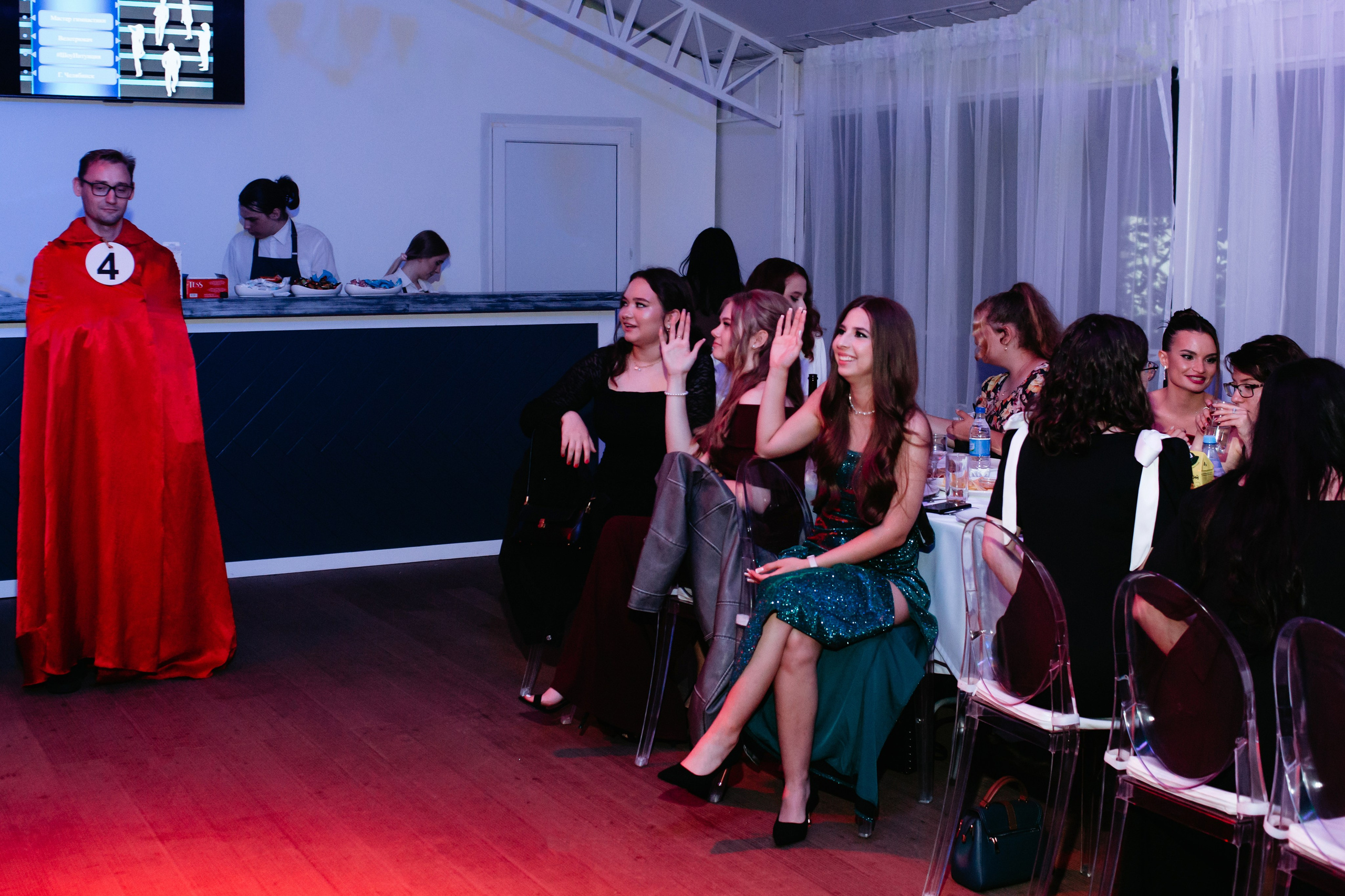 Выпускной 2025 (41 школа) 11 класс. Фотограф в Челябинске Ополихина Анна