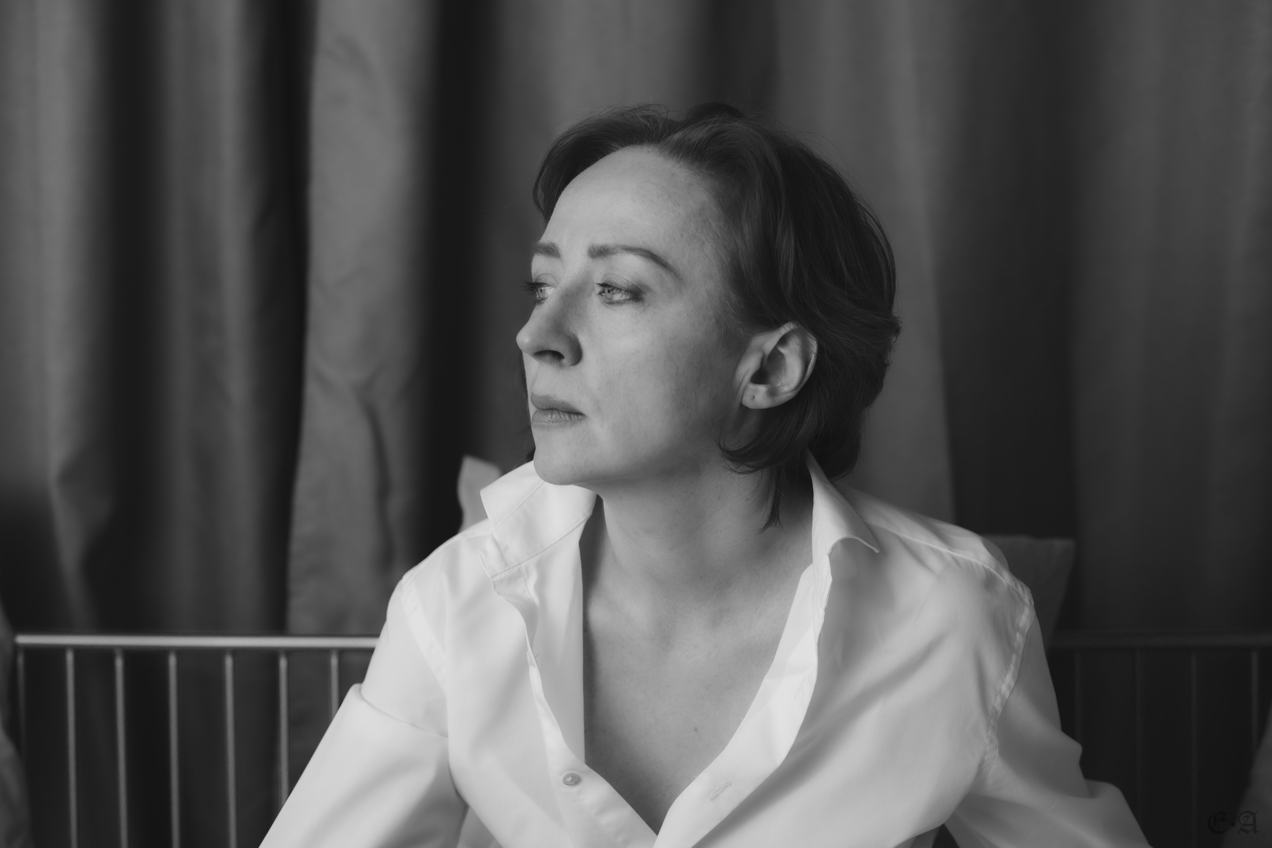 Черно-белая скрипка. Фотограф Ellairen