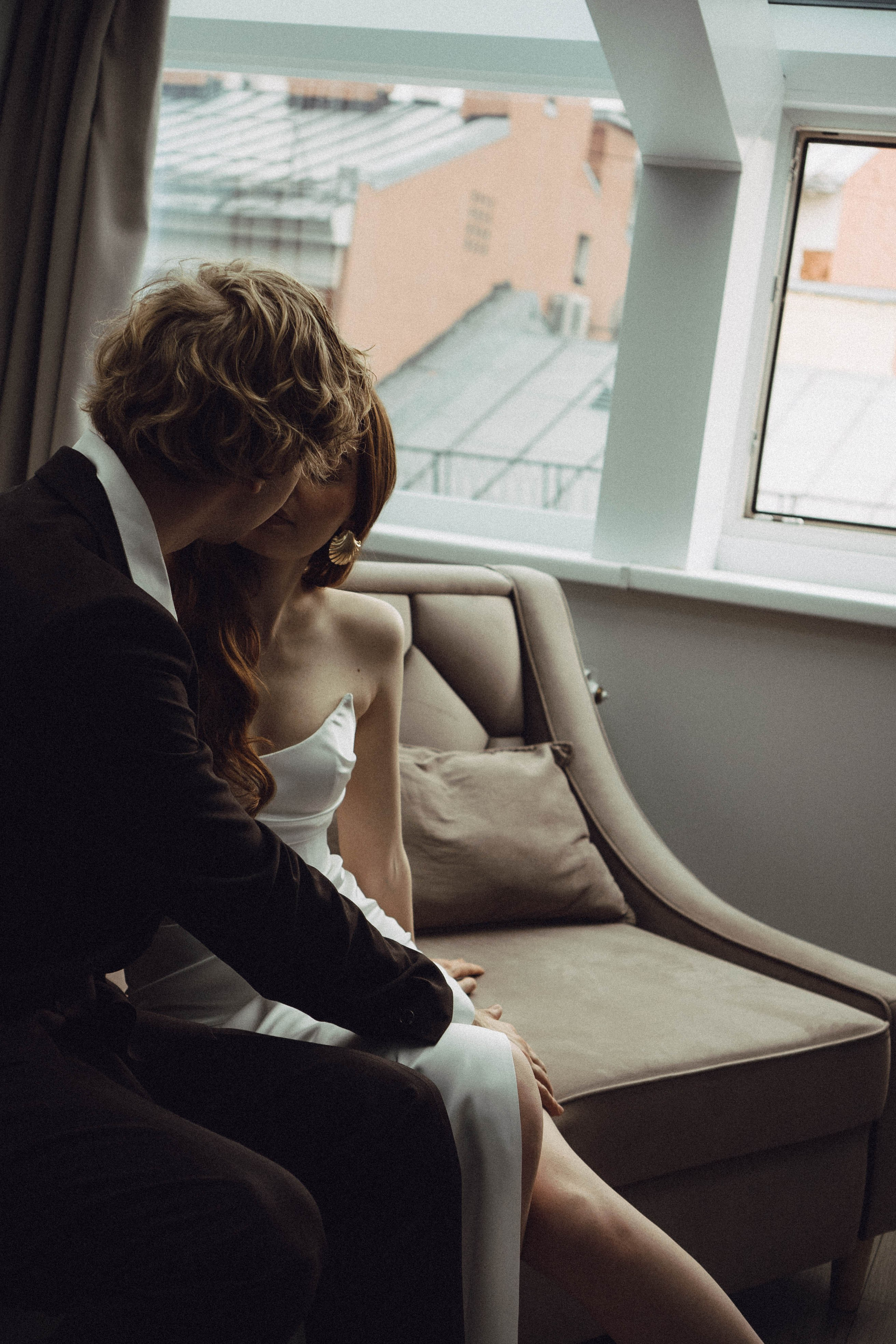 СВАДЕБНАЯ СЬЕМКА В ОТЕЛЕ. СБОРЫ ЖЕНИХА И НЕВЕСТЫ И ТАКЖЕ ТОР И ПОДГОТОВКА К ПРОГУЛКЕ. Профессиональный фотограф, Санкт-Петербург — Виктория Богомолова