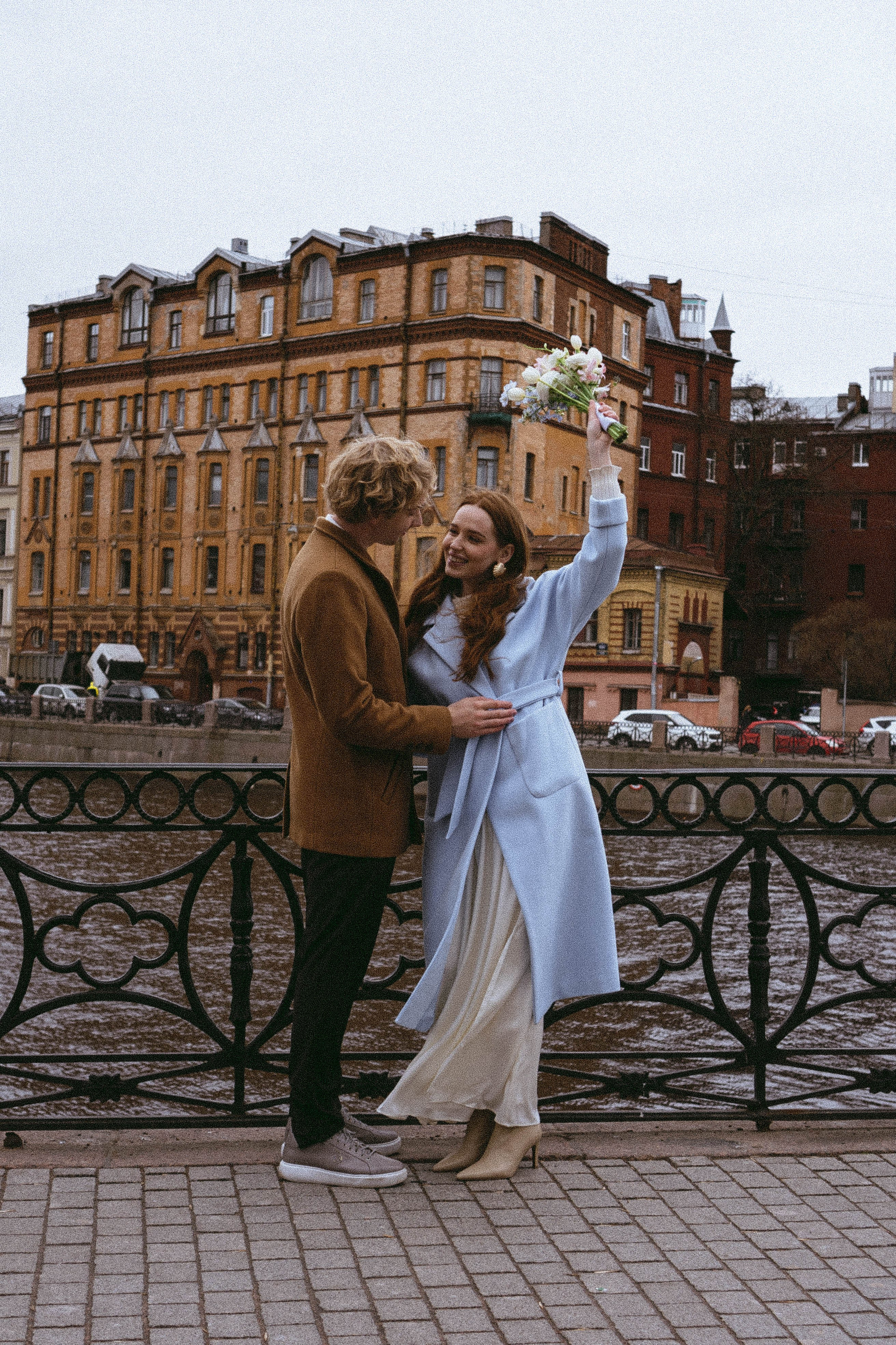 СВАДЕБНАЯ СЬЕМКА В ОТЕЛЕ. СБОРЫ ЖЕНИХА И НЕВЕСТЫ И ТАКЖЕ ТОР И ПОДГОТОВКА К ПРОГУЛКЕ И ПРОГУЛКА ПО ПЕТРОГРАДКЕ. Профессиональный фотограф, Санкт-Петербург — Виктория Богомолова