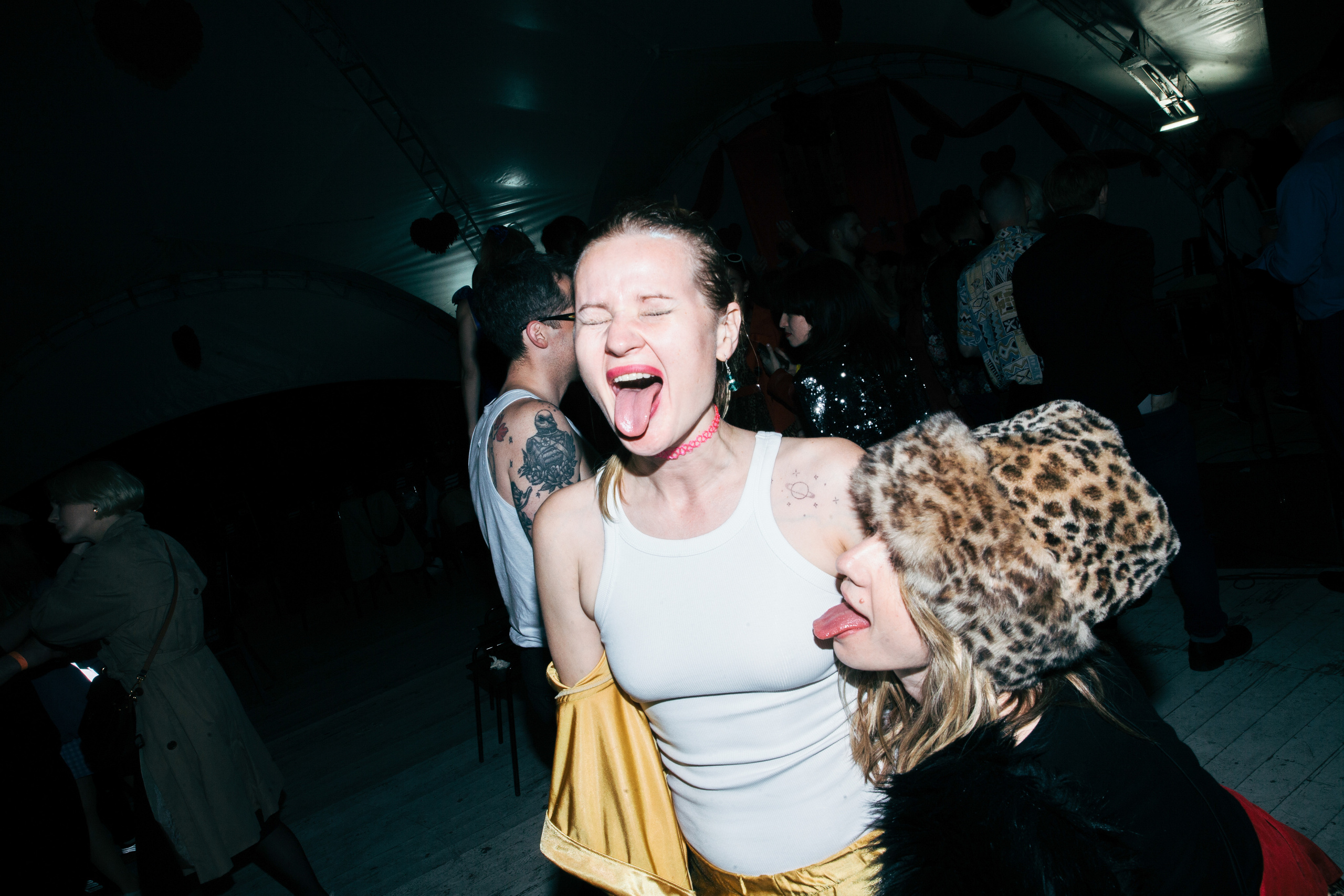 Свадьба в стиле «ГОРЬКО» Маша и Сережа '22. Портфолио свадебного фотографа. Роман Каргаполов