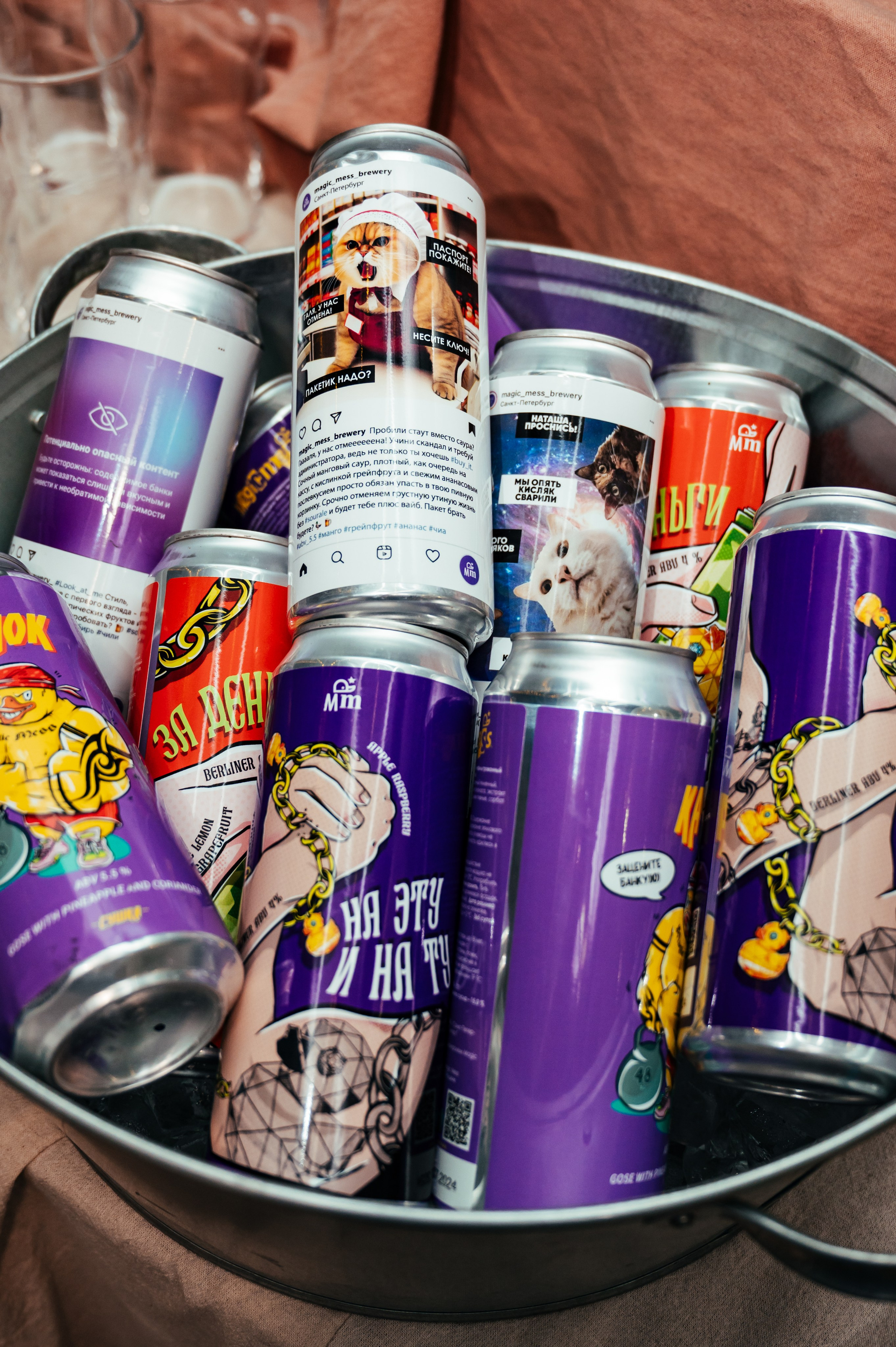 Фотосъёмка корпоратива в офисе в Санкт-Петербурге. Анастасия Петрович фотограф, фотокорреспондент в Москве и Санкт-Петербурге. Фотосъёмка репортажа, мероприятия, корпоративная съёмка, контент